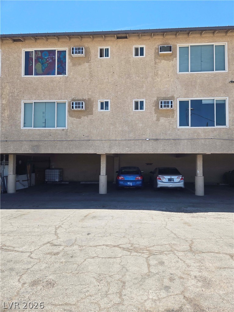 305 North 10th Street 33
