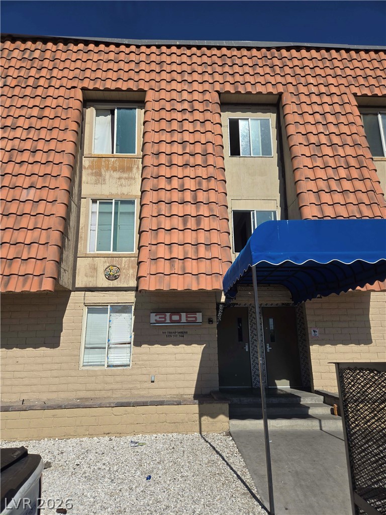 305 North 10th Street 33