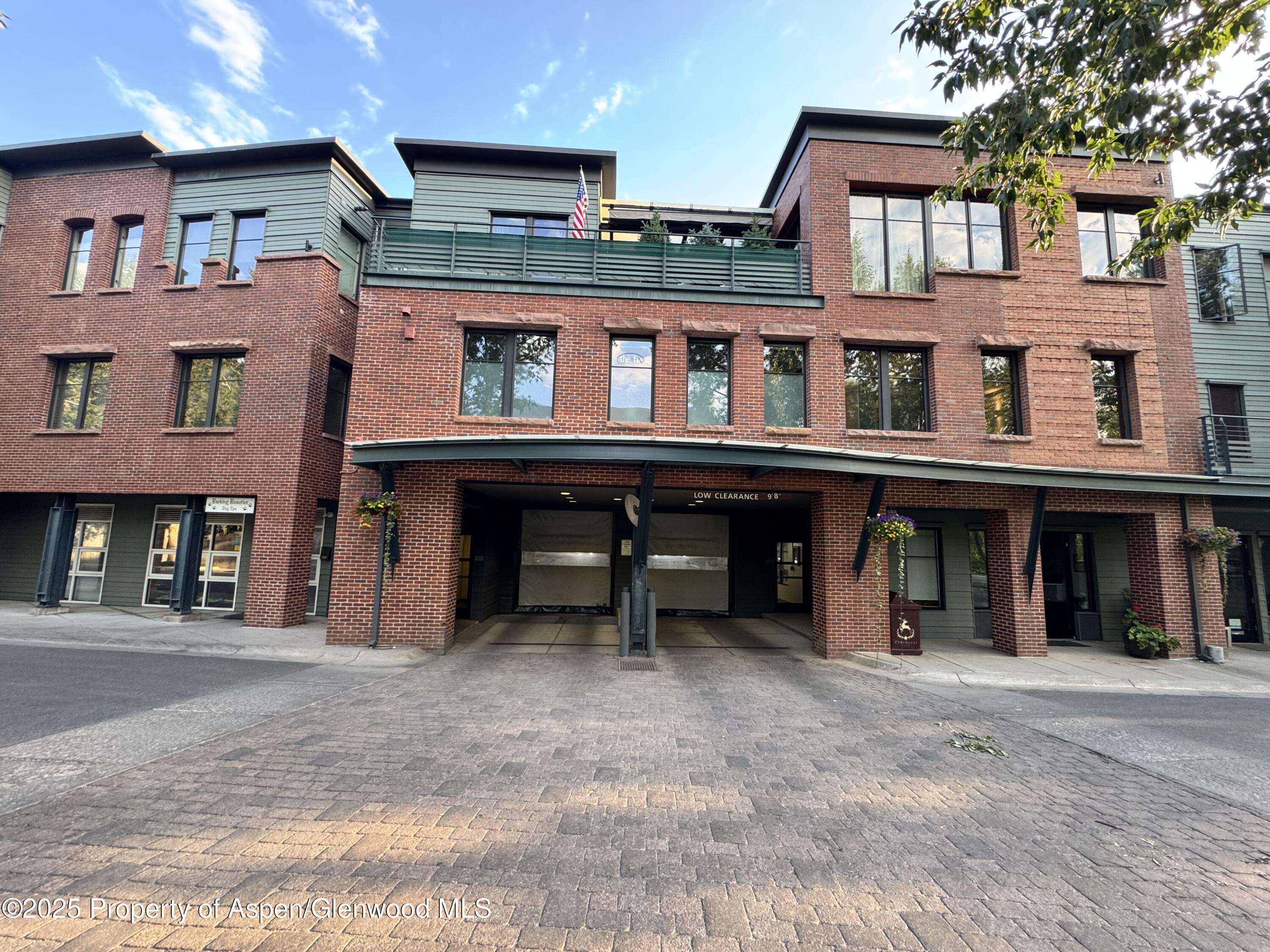 601 Rio Grande Place, 017A & 017B