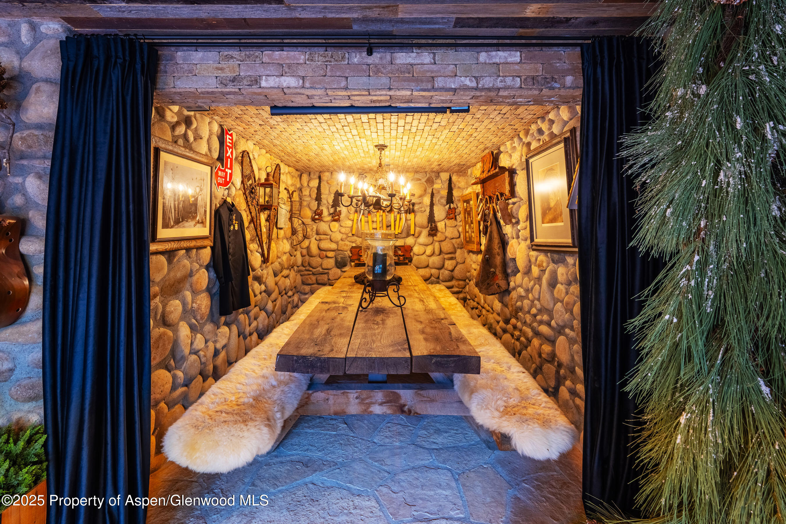 10 Little Highlands Way