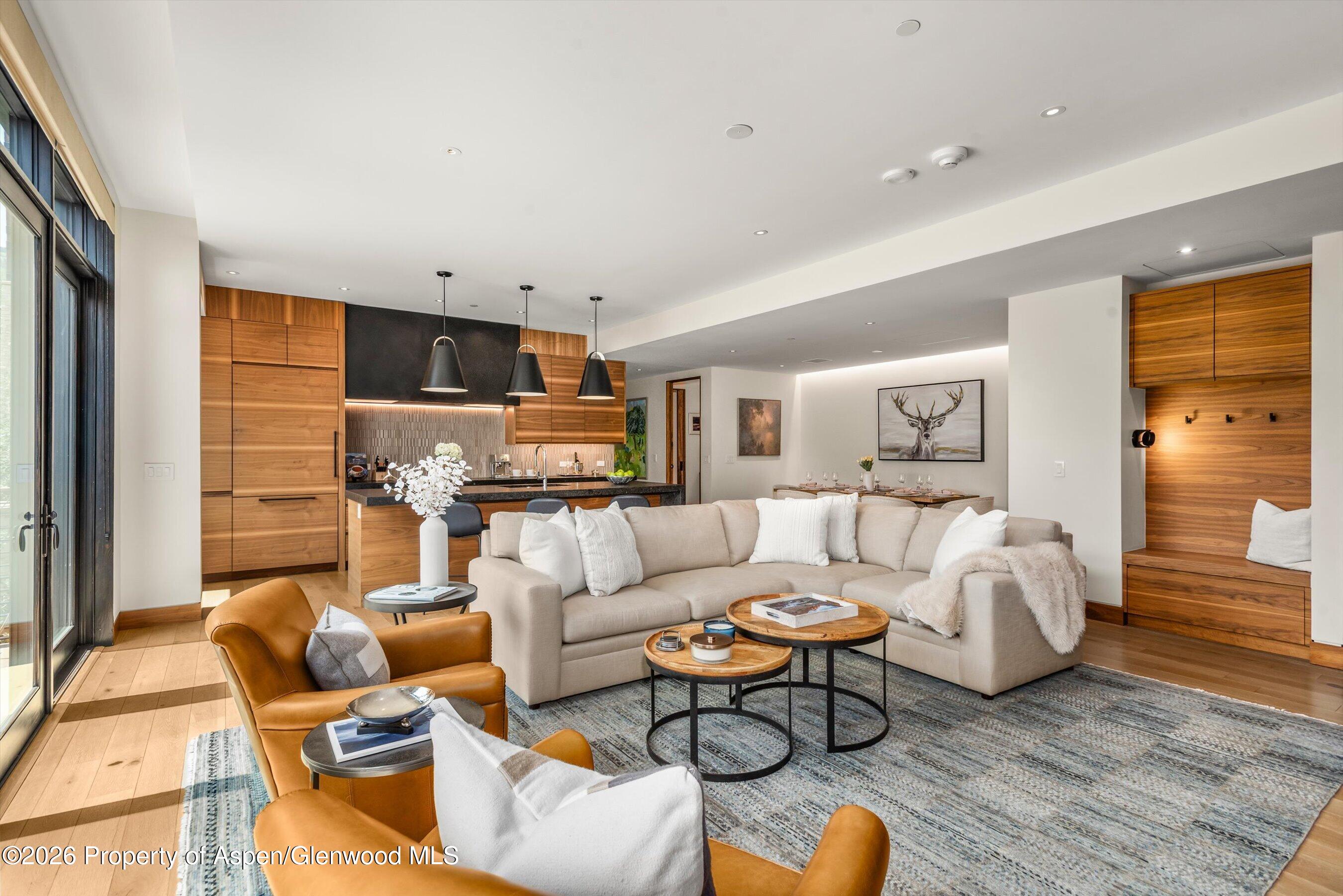 77 Wood Road 404 East