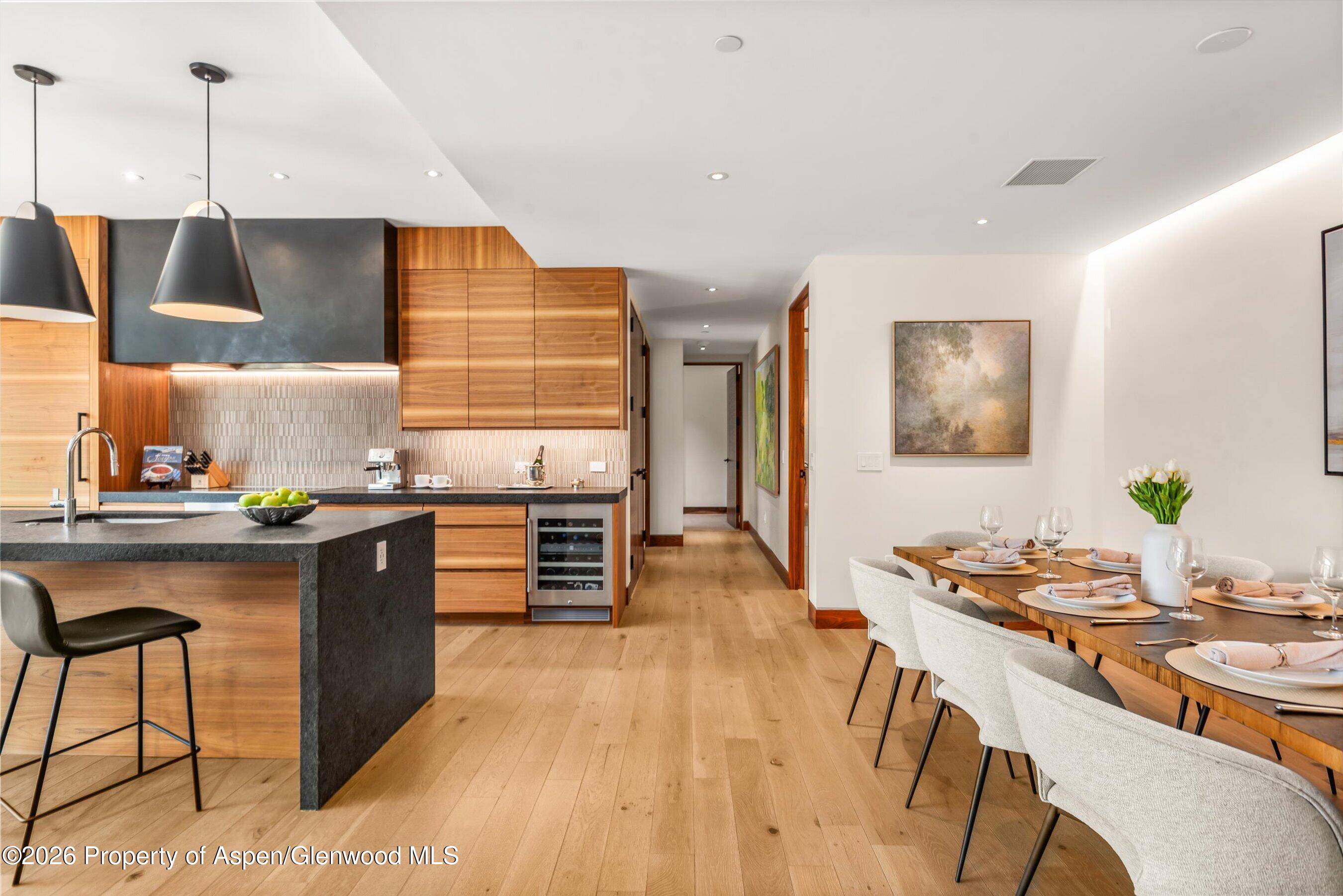 77 Wood Road 404 East