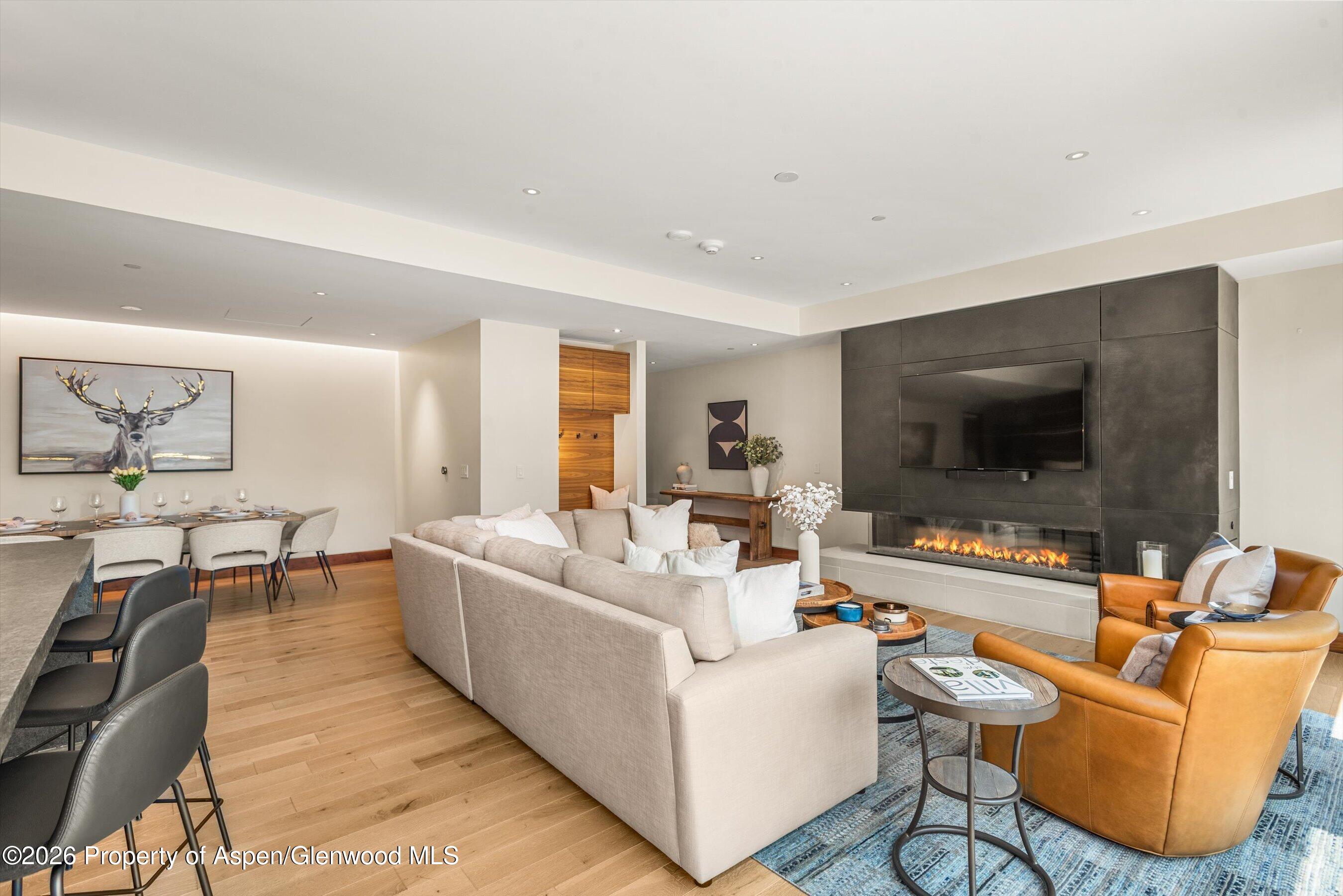 77 Wood Road 404 East