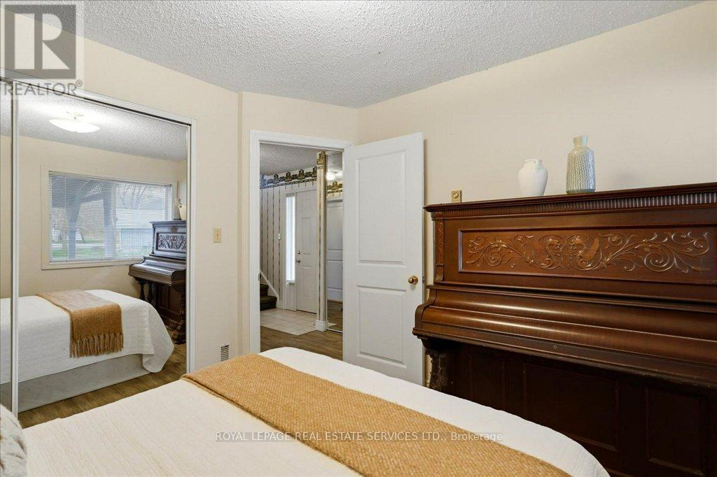 4 - 30 LAGUNA PARKWAY