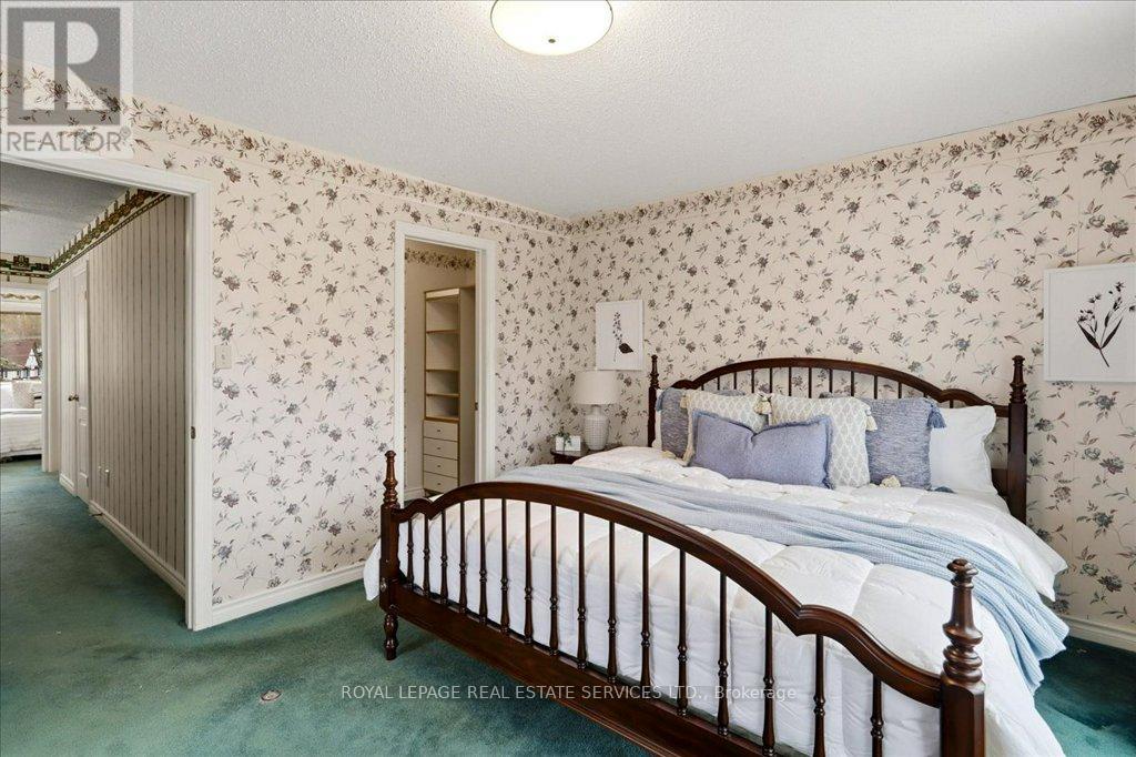4 - 30 LAGUNA PARKWAY