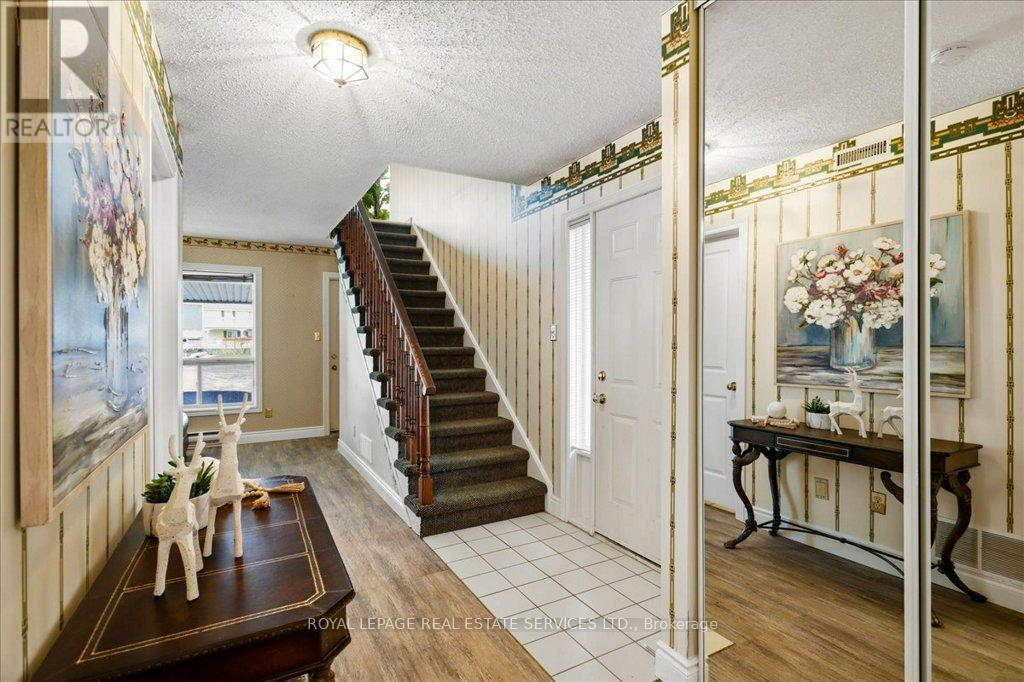 4 - 30 LAGUNA PARKWAY