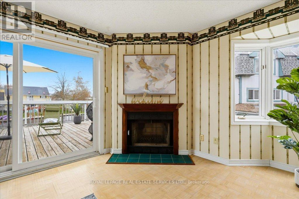 4 - 30 LAGUNA PARKWAY