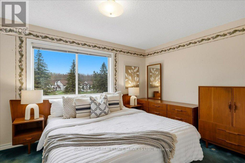 4 - 30 LAGUNA PARKWAY