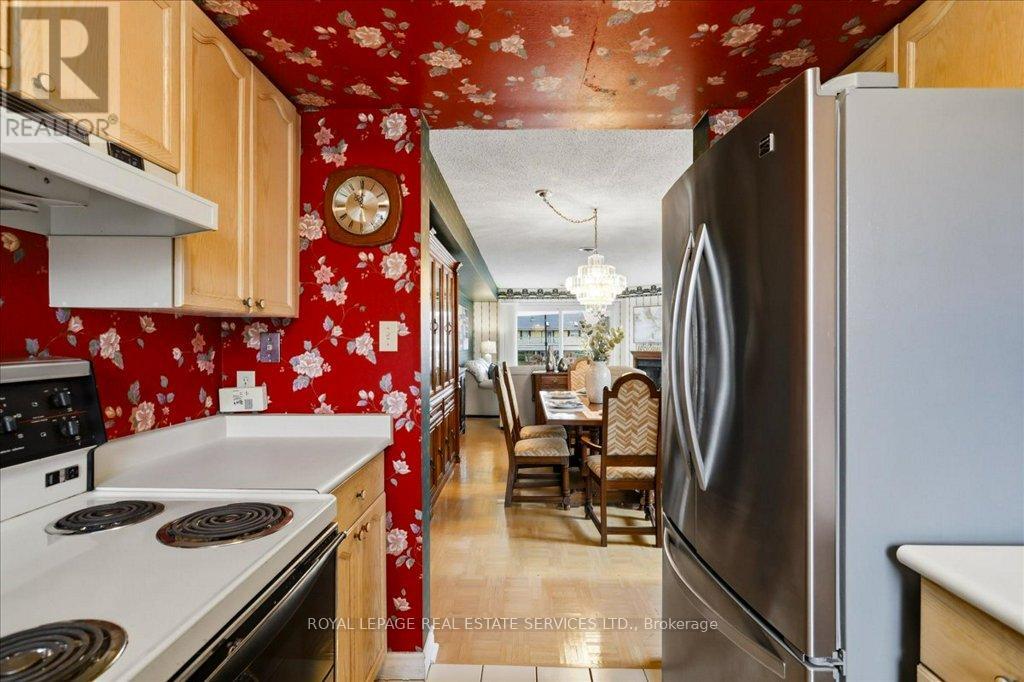 4 - 30 LAGUNA PARKWAY