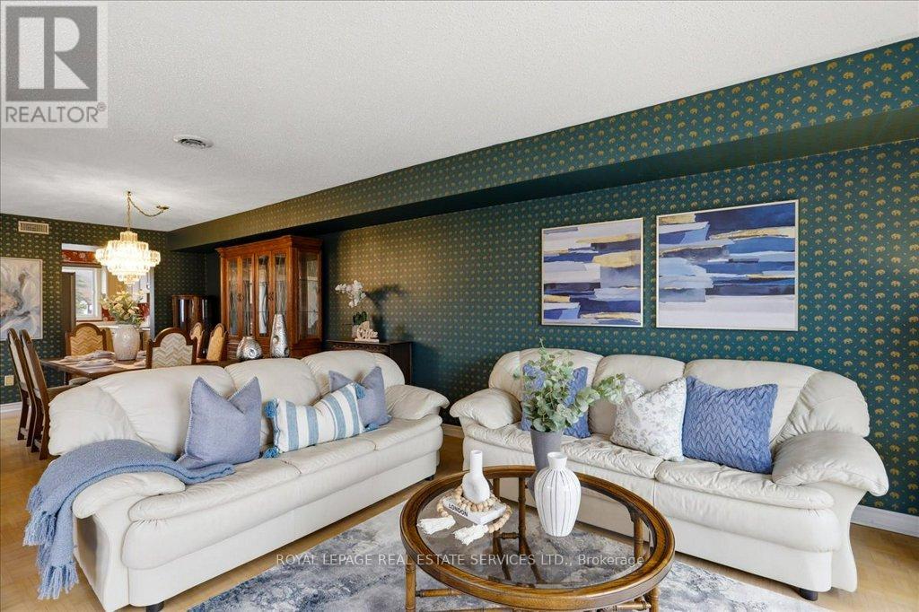 4 - 30 LAGUNA PARKWAY