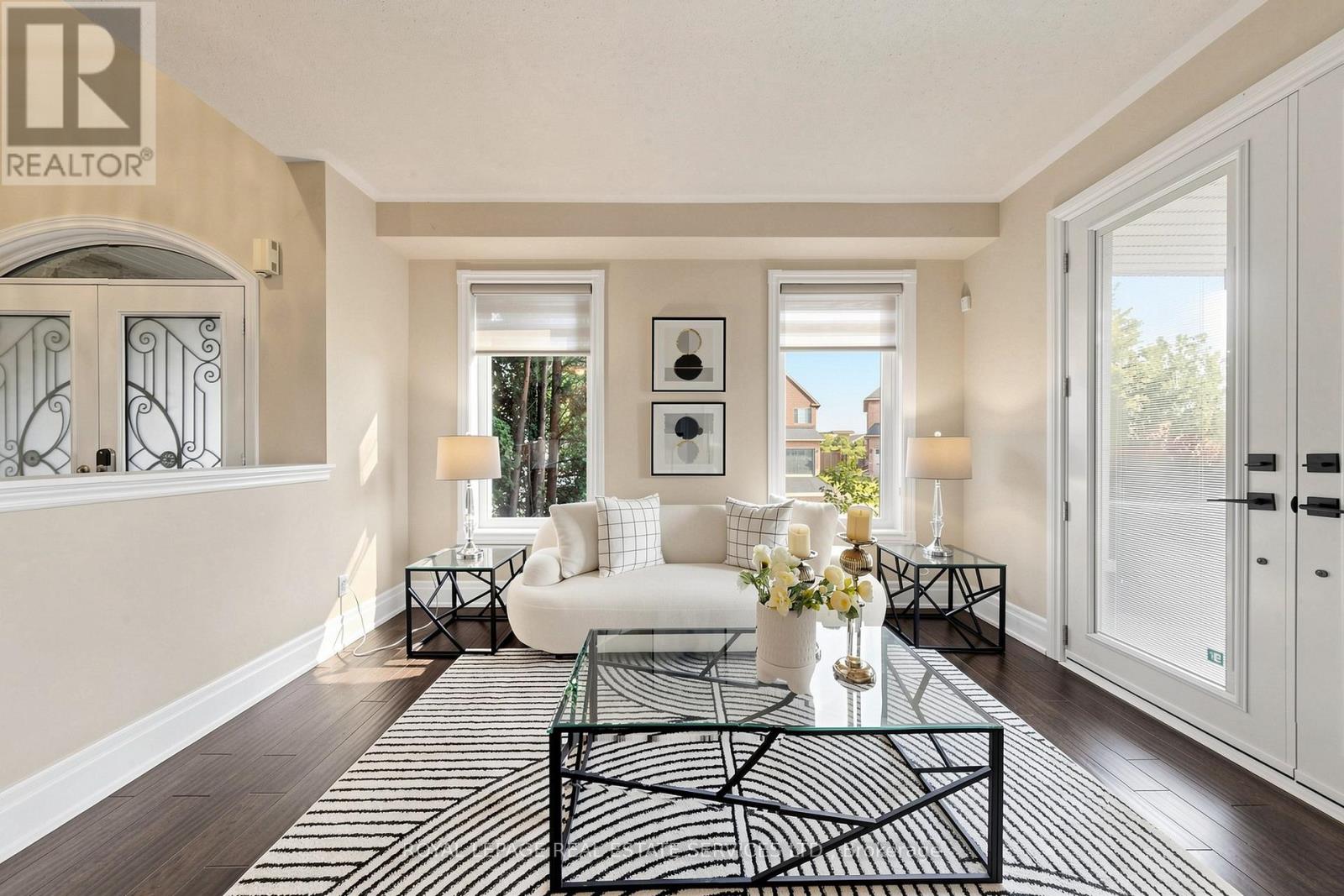 2353 WOODCREST DRIVE