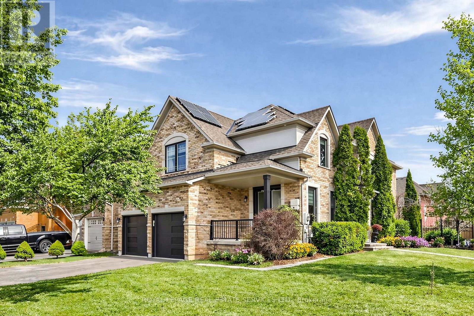 2353 WOODCREST DRIVE