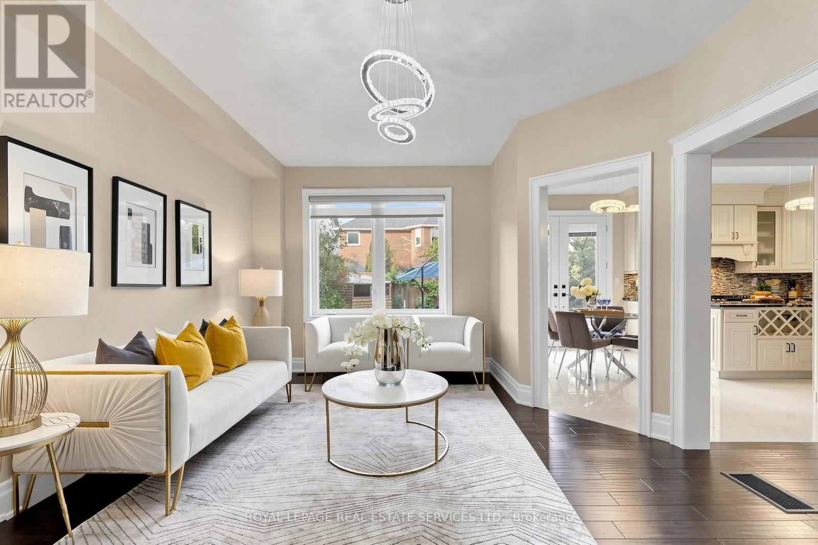 2353 WOODCREST DRIVE