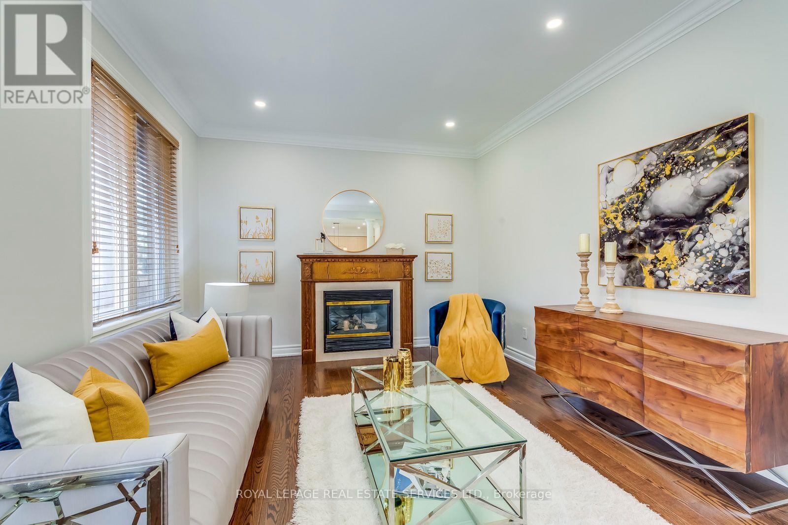 303 BURLOAK DRIVE