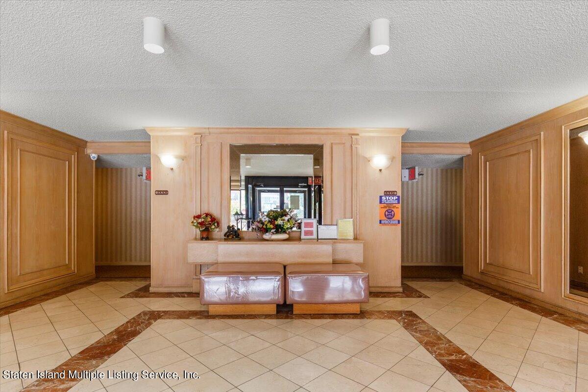 95 Essex Drive, 4e