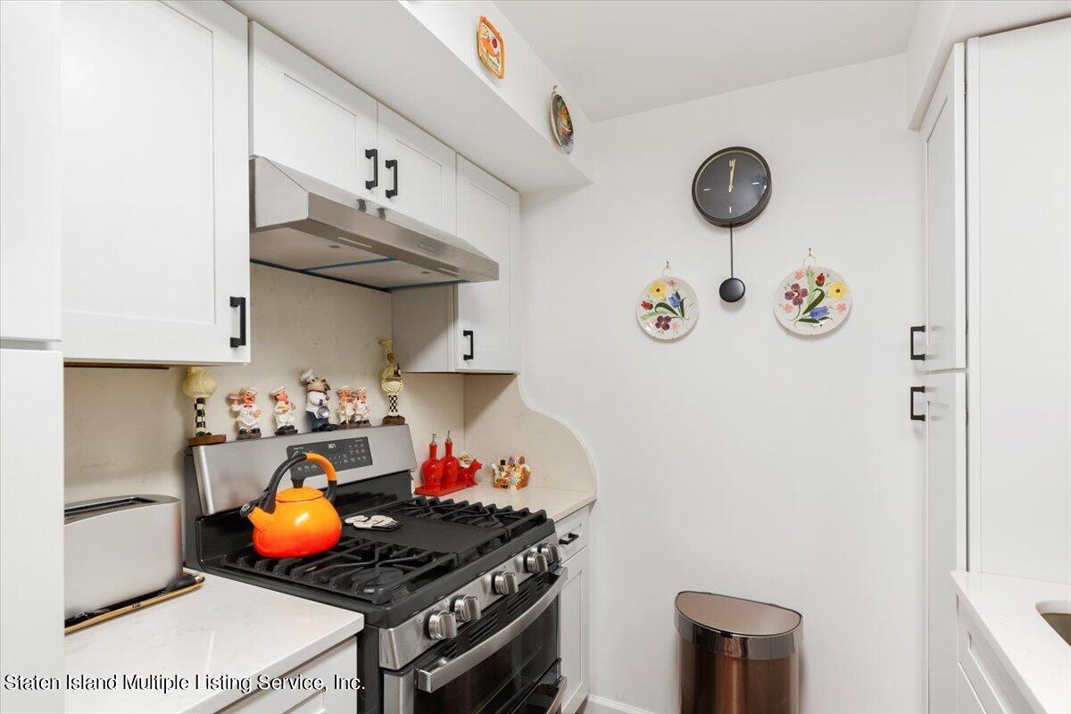 95 Essex Drive, 4e
