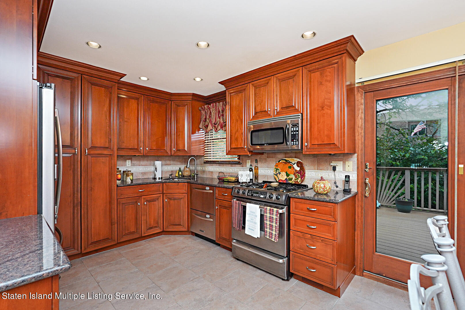 799 Stafford Avenue