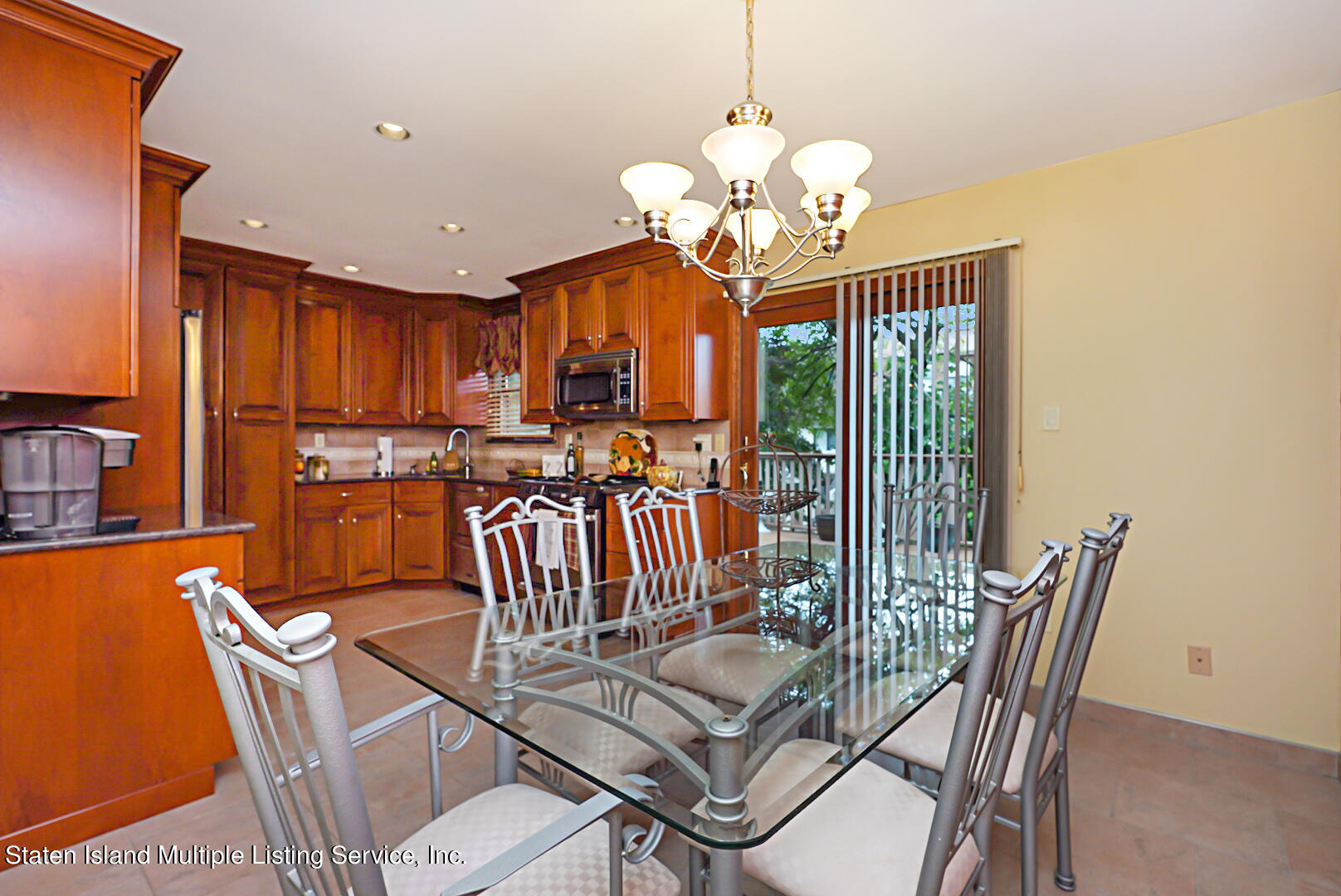 799 Stafford Avenue