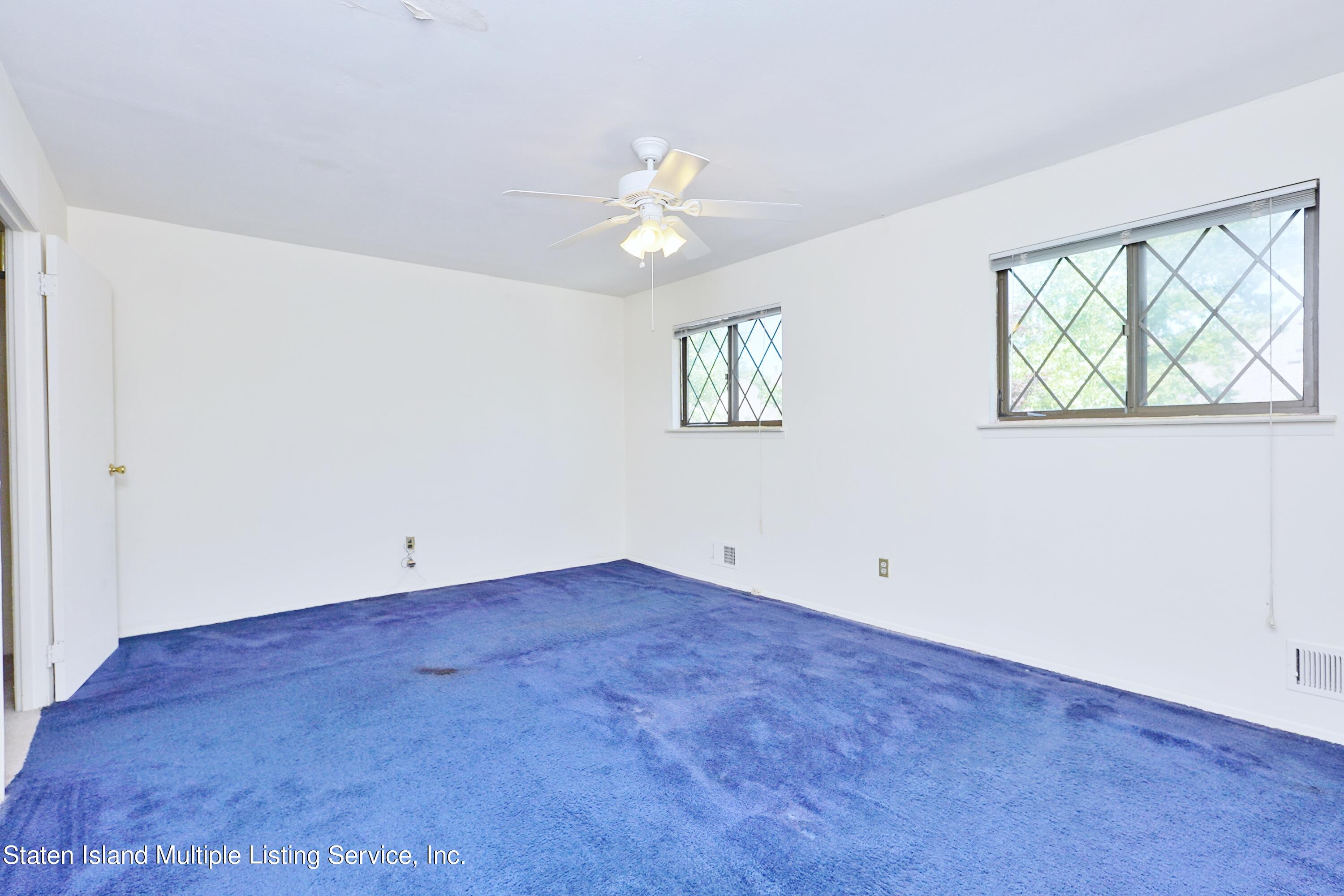 166 Rolling Hill Green