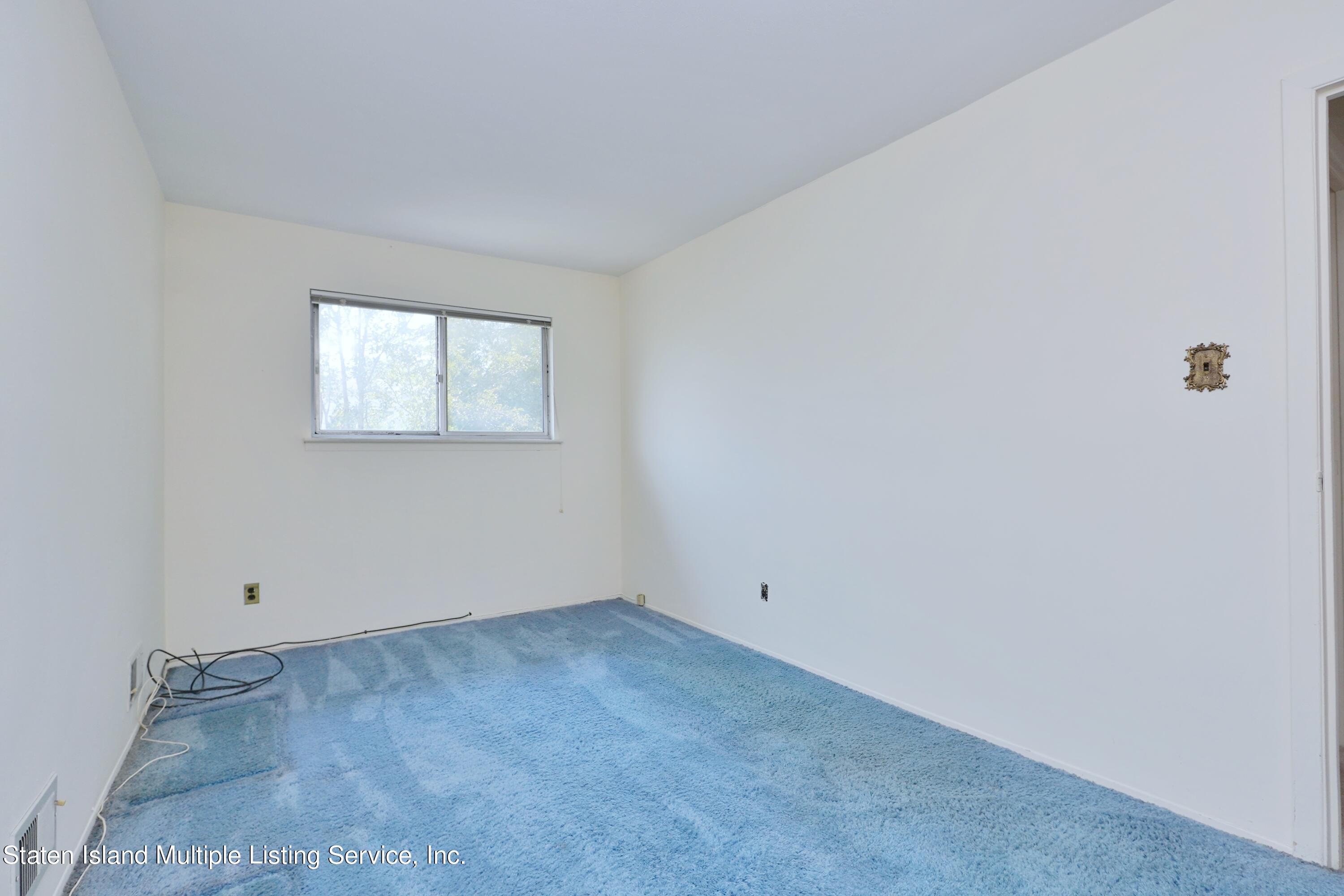 166 Rolling Hill Green