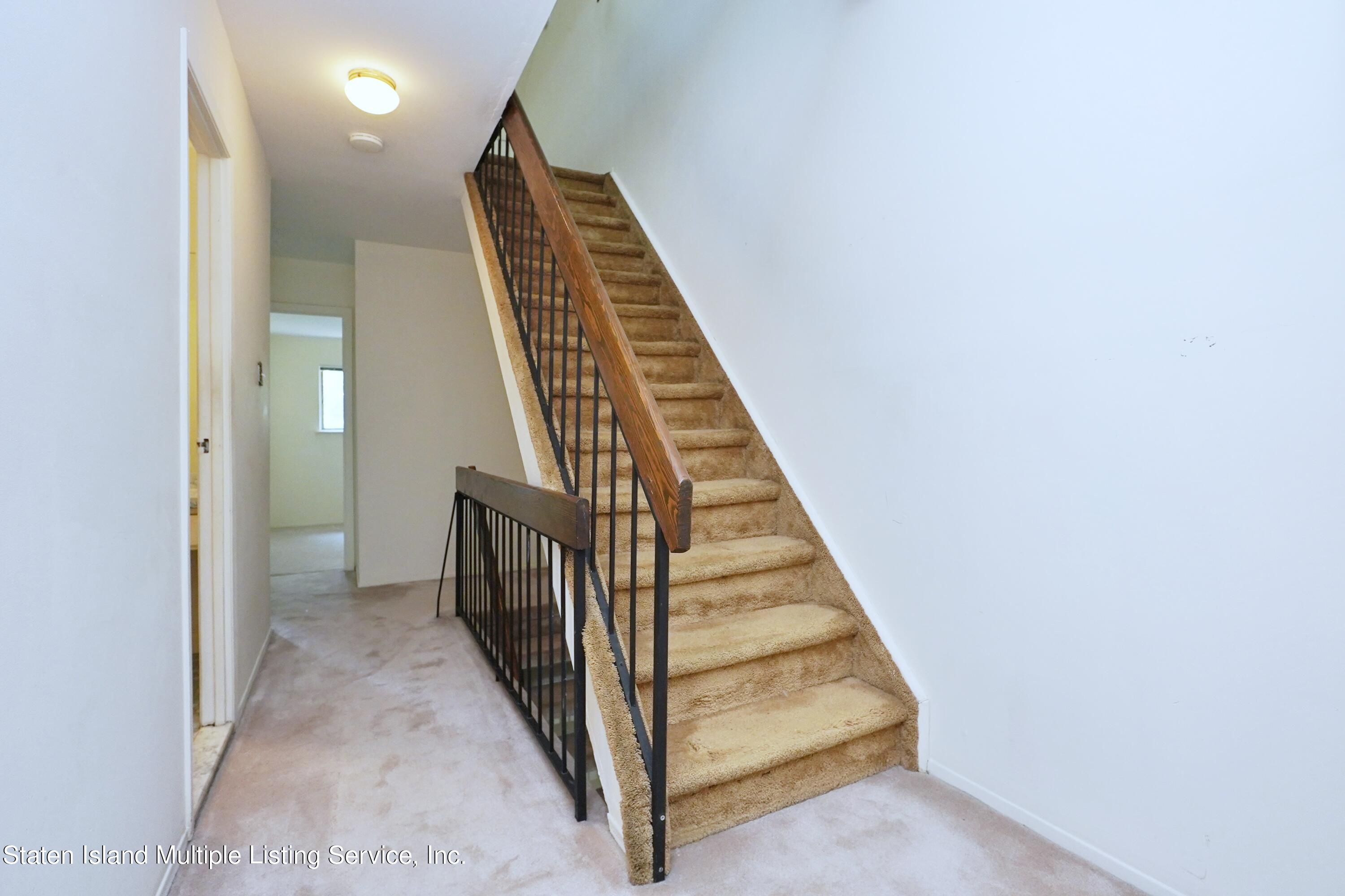 166 Rolling Hill Green