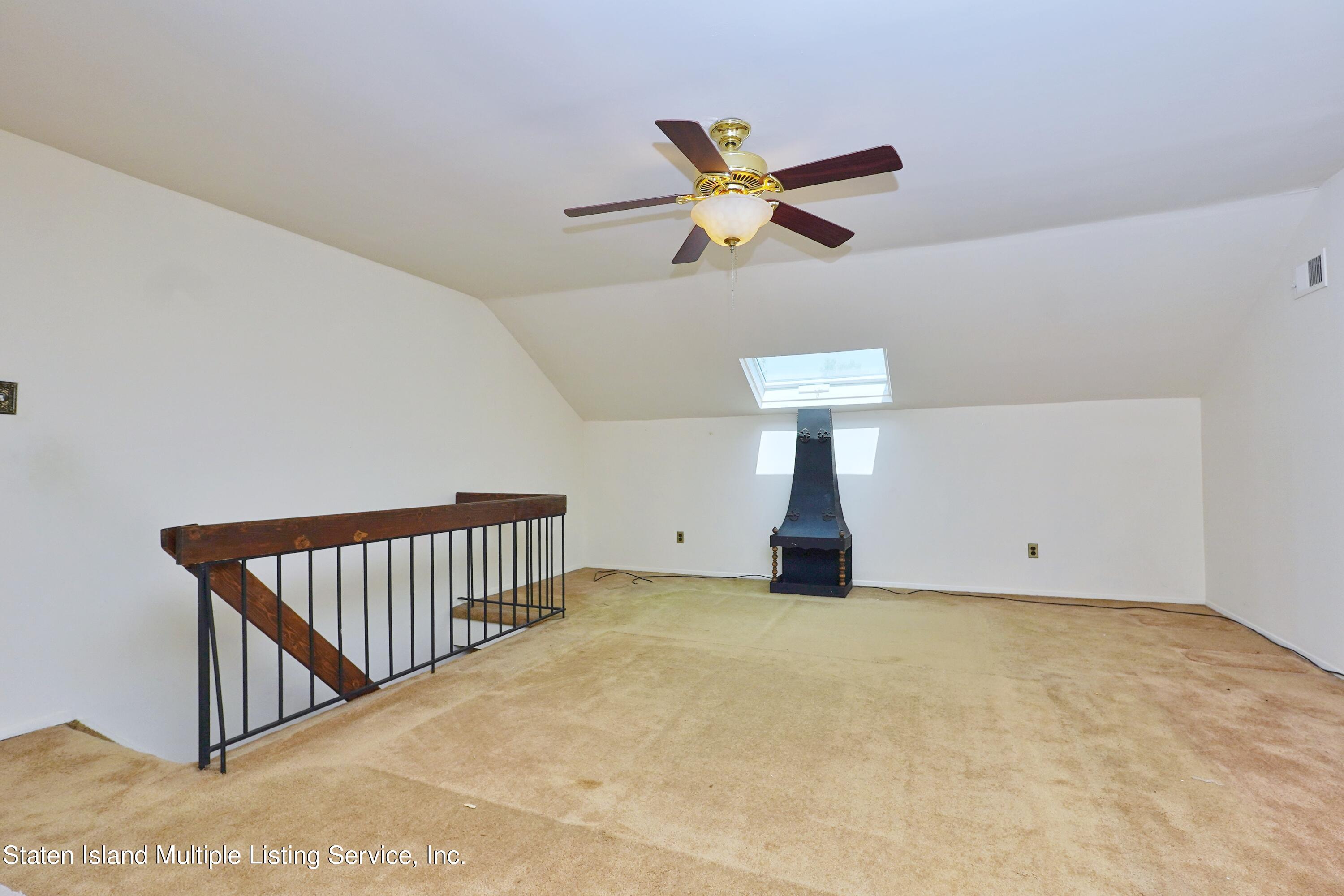 166 Rolling Hill Green