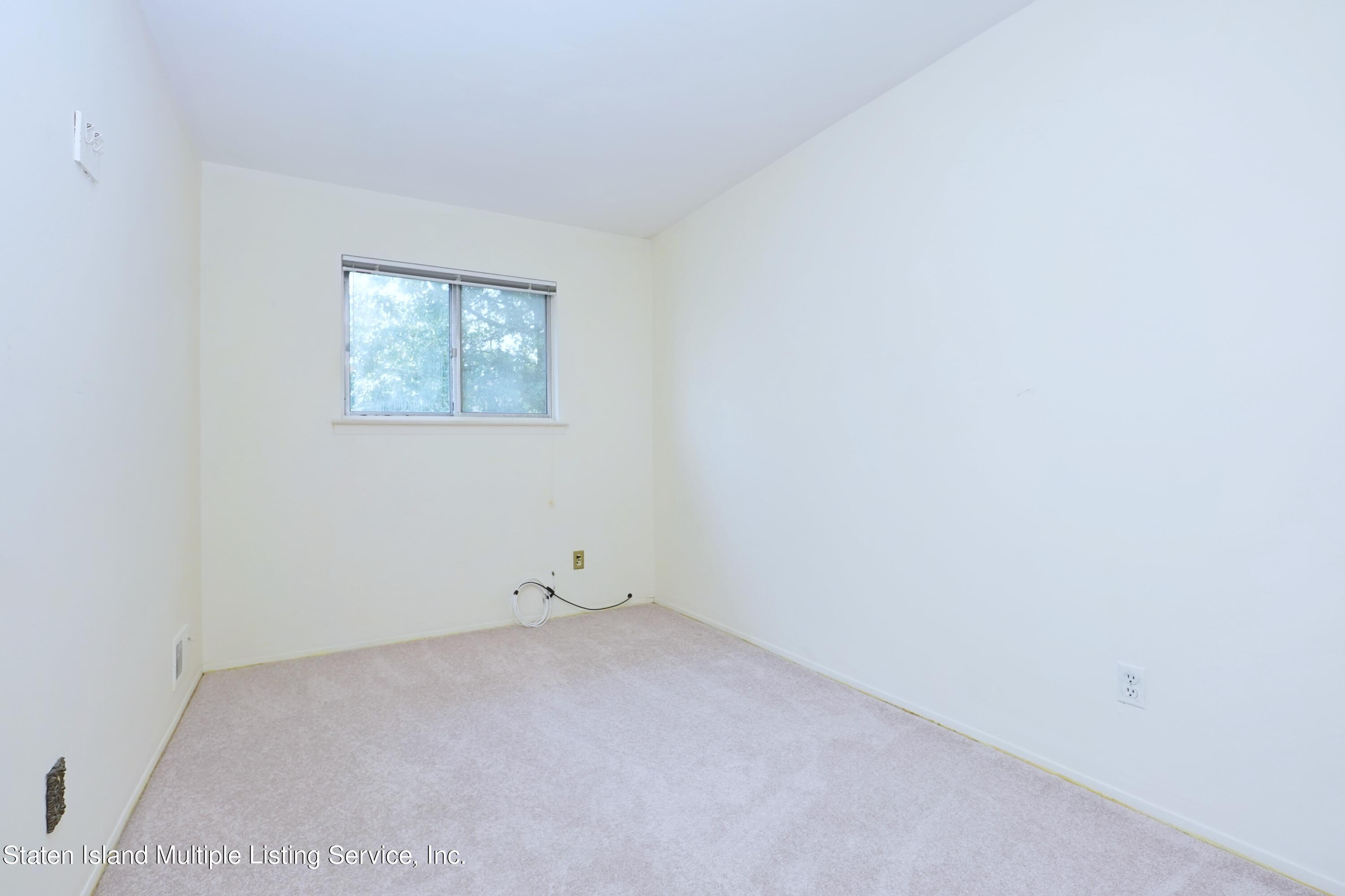 166 Rolling Hill Green