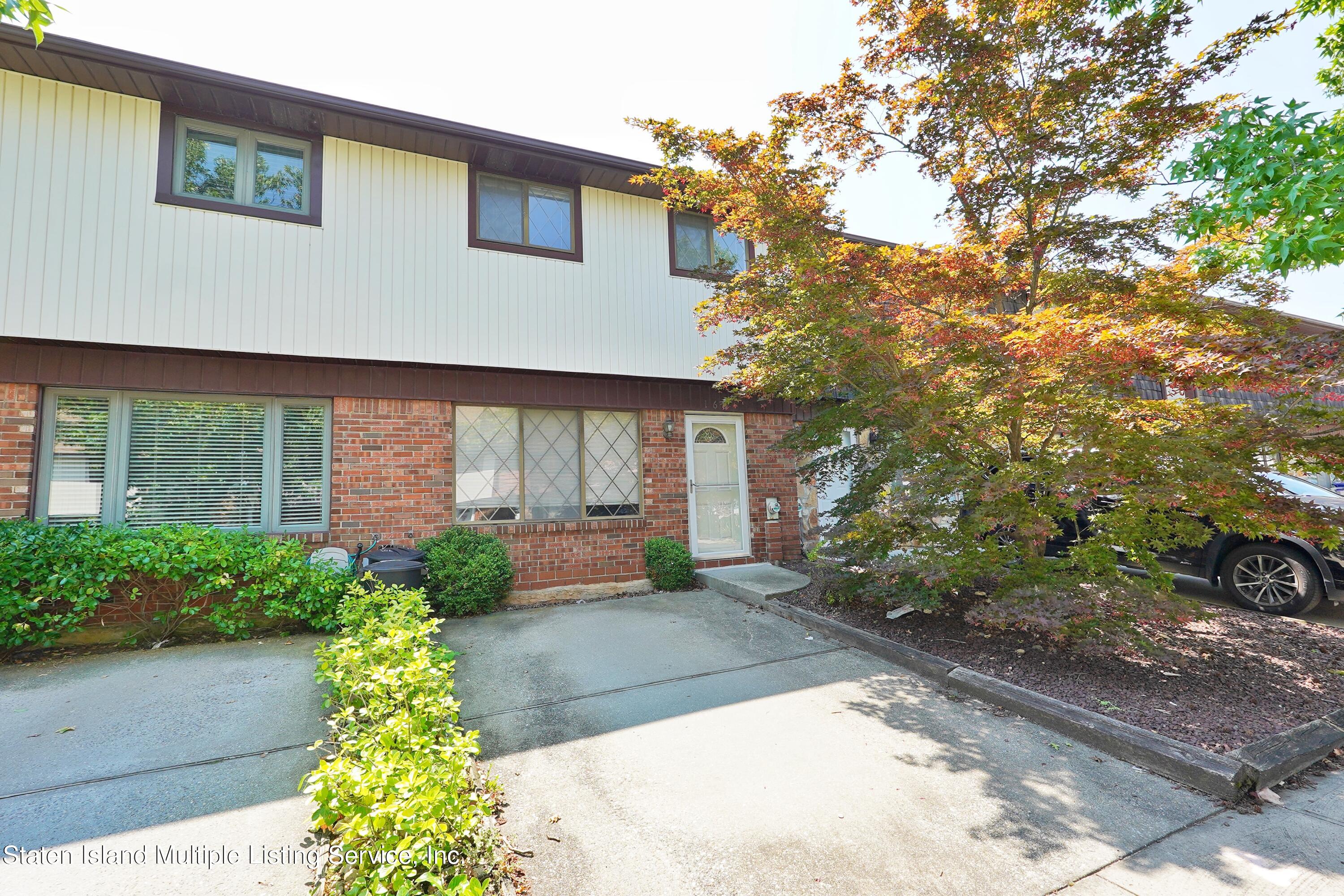 166 Rolling Hill Green