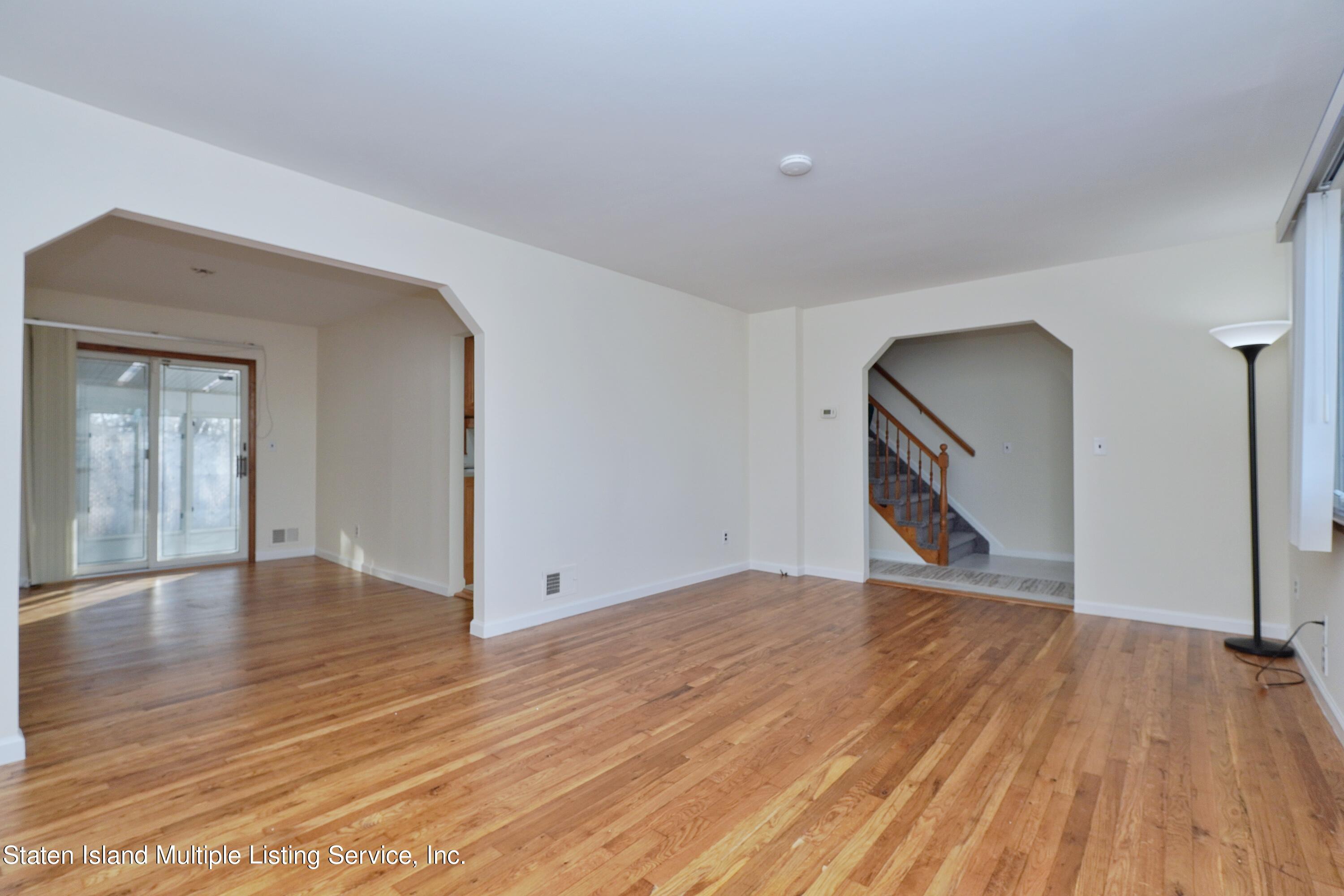 86 Melvin Avenue