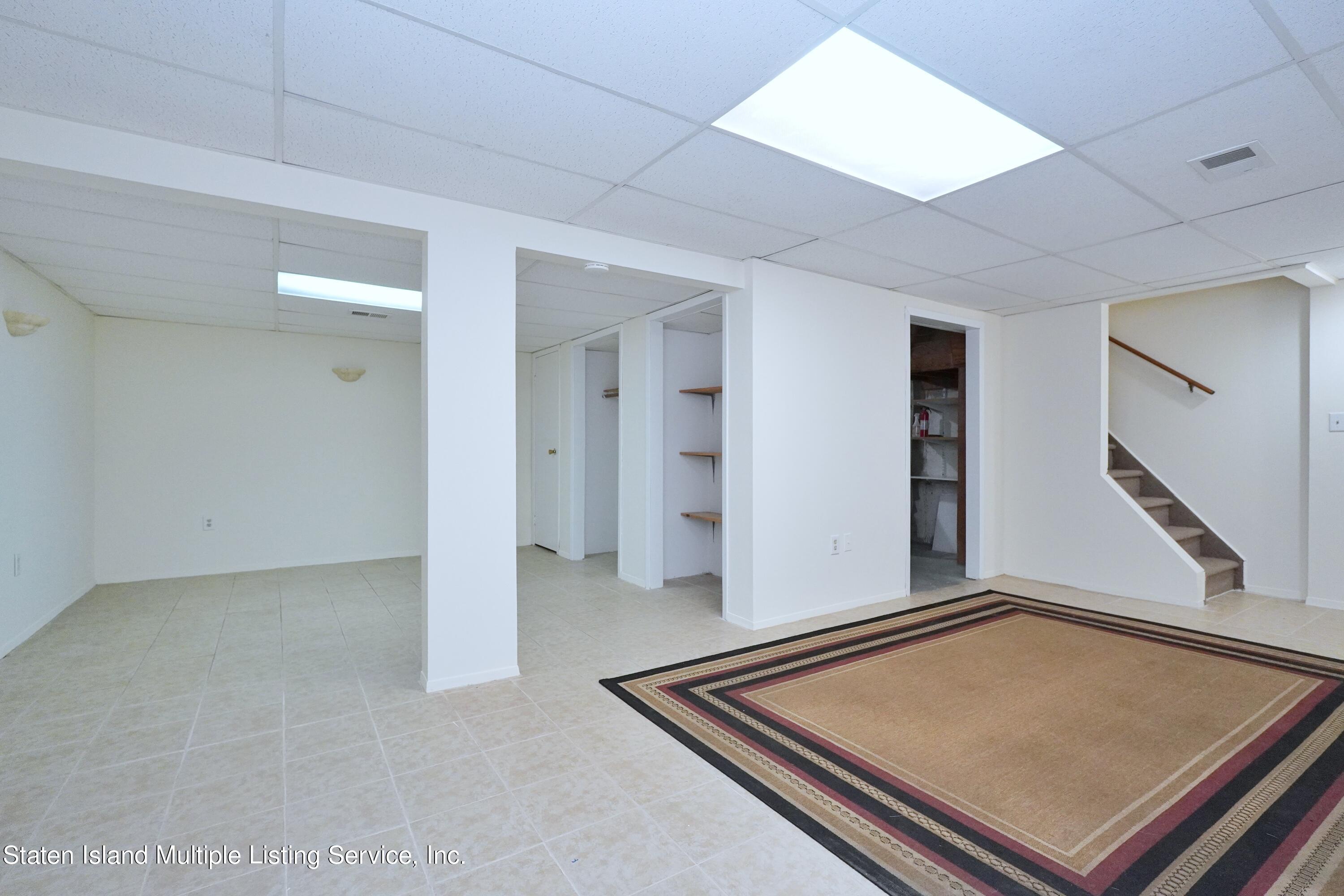 86 Melvin Avenue