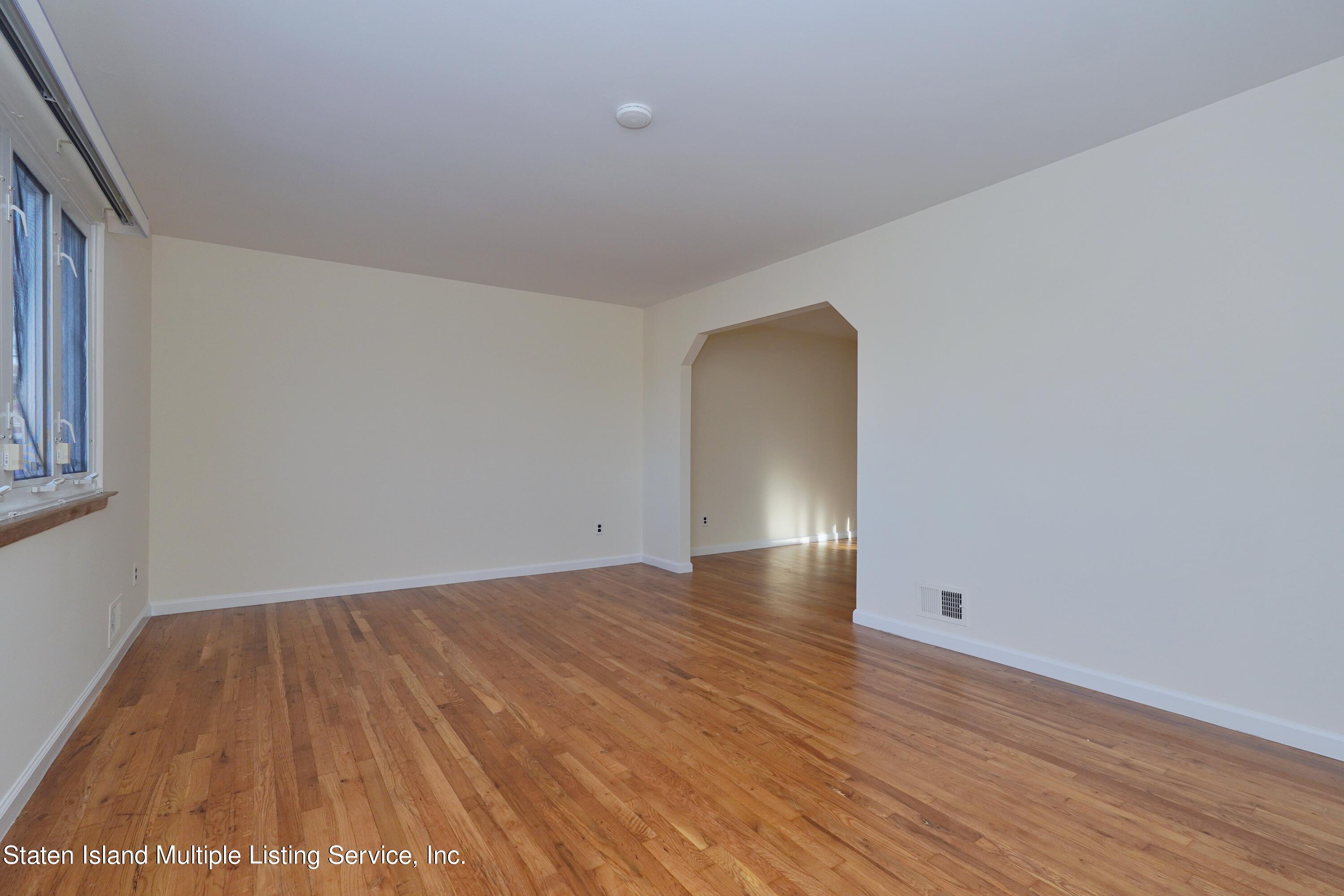 86 Melvin Avenue