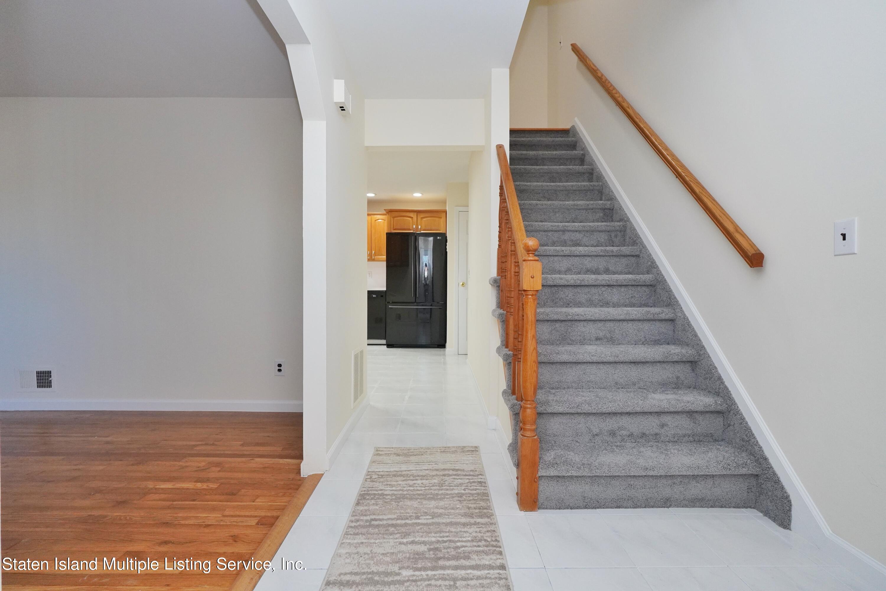 86 Melvin Avenue