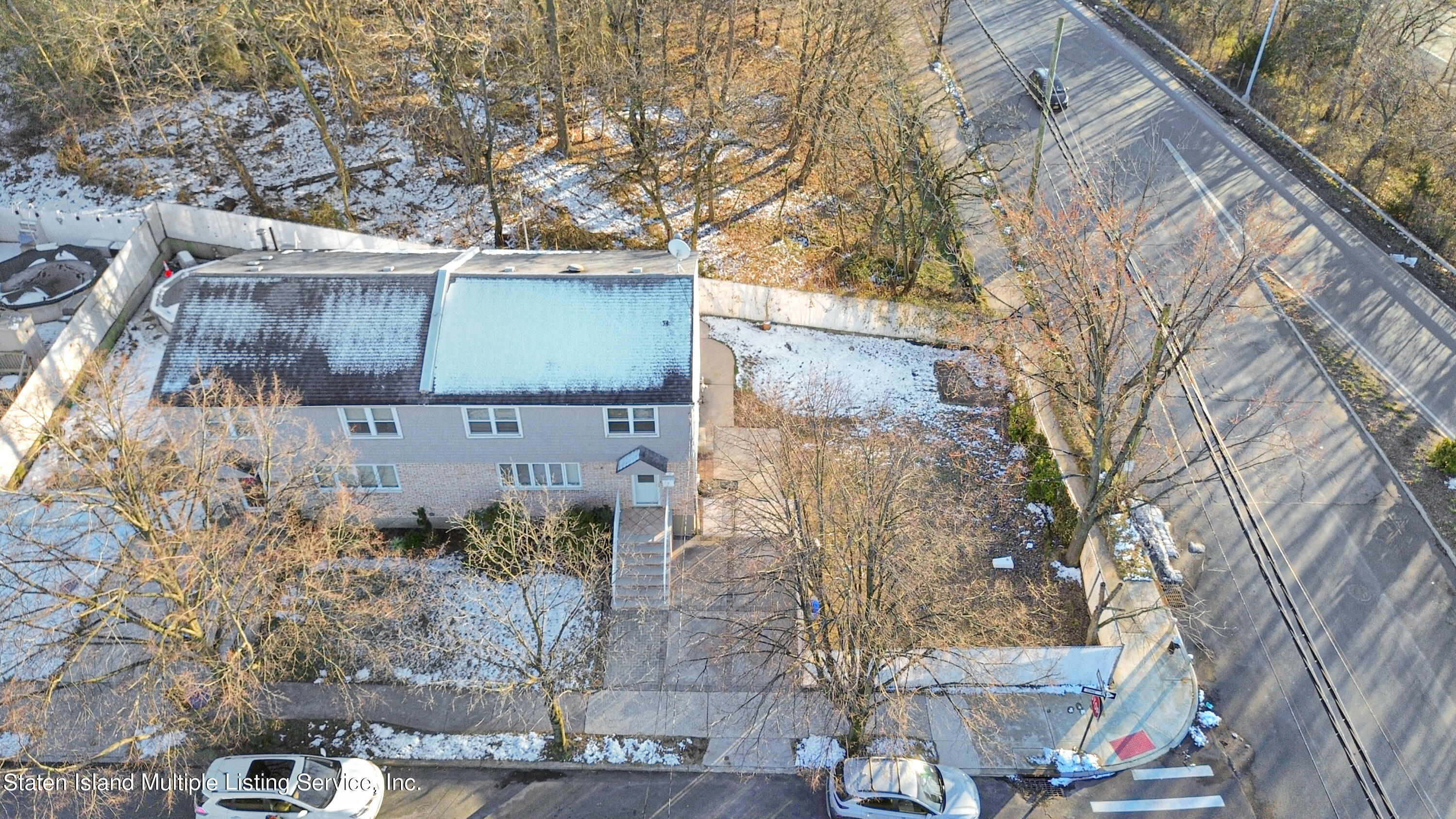 86 Melvin Avenue