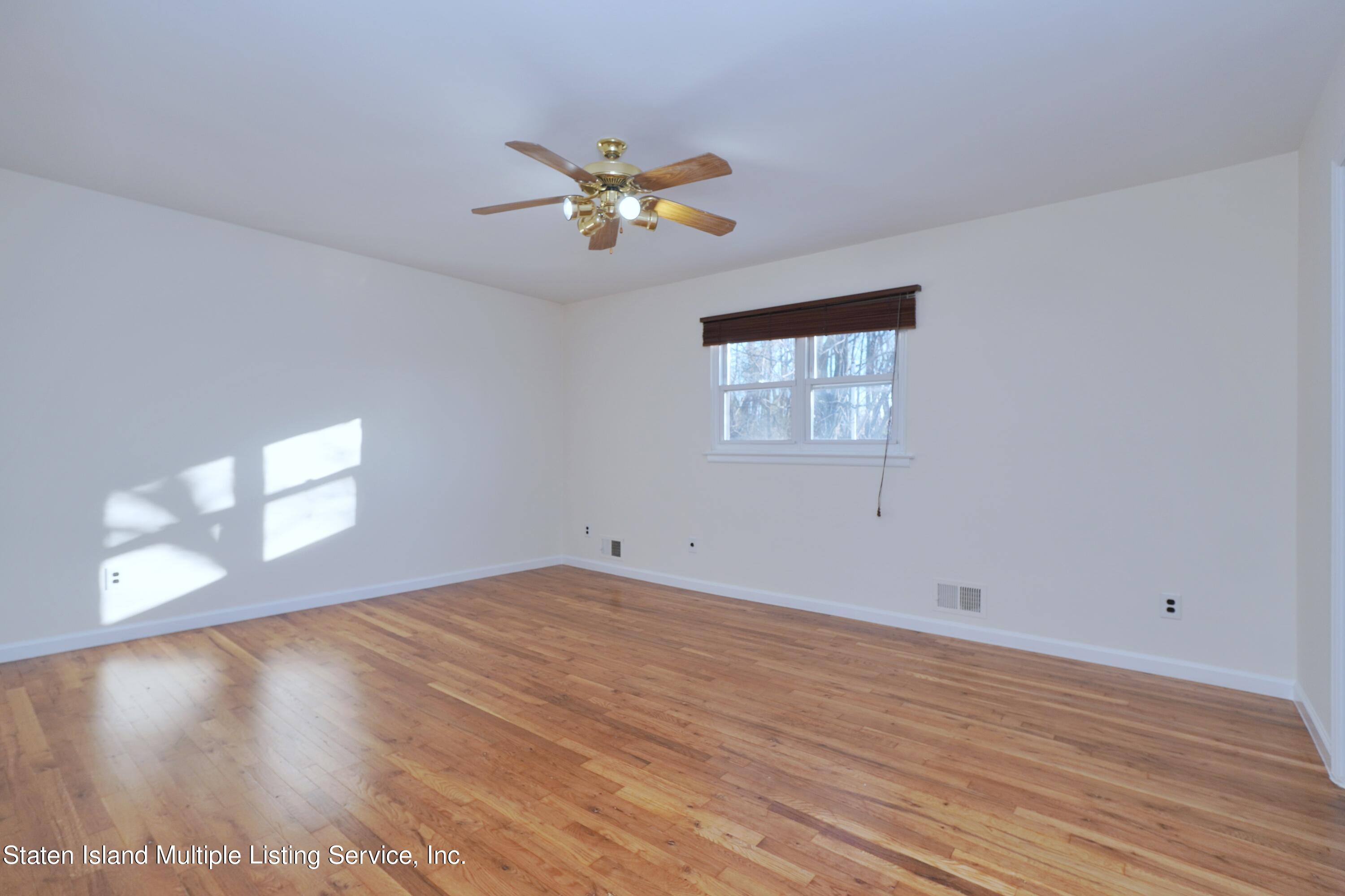 86 Melvin Avenue