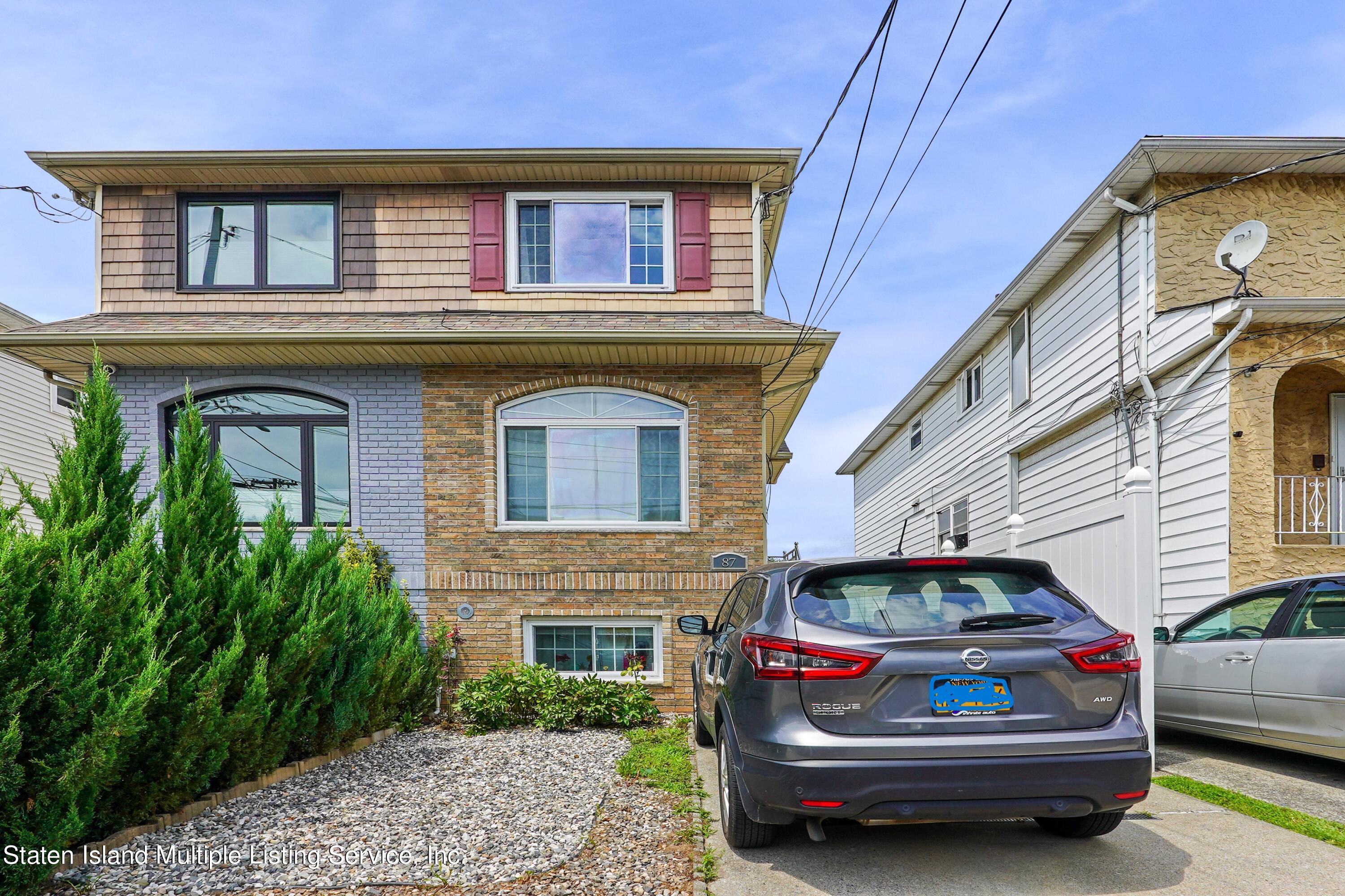 87 Scott Avenue