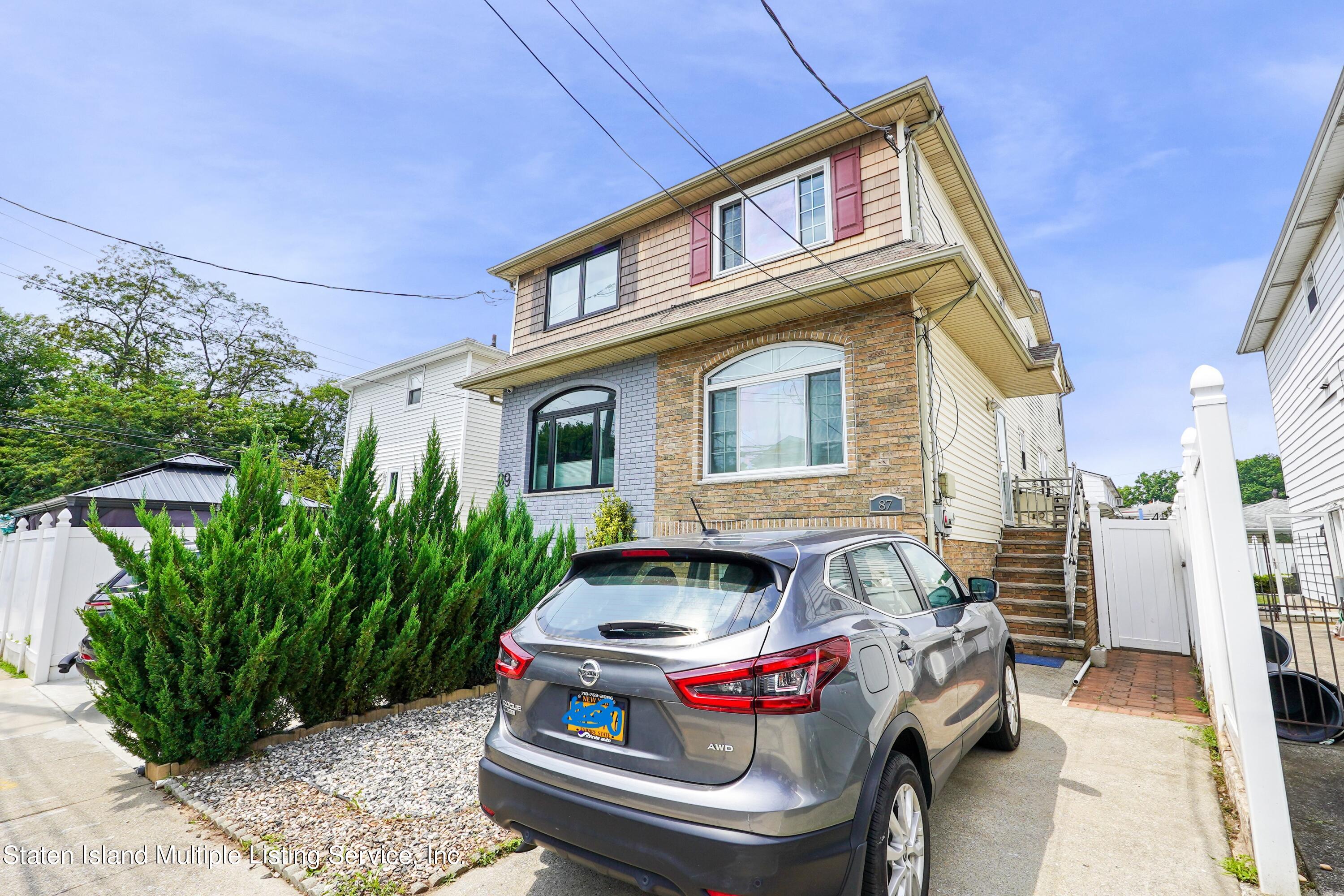 87 Scott Avenue