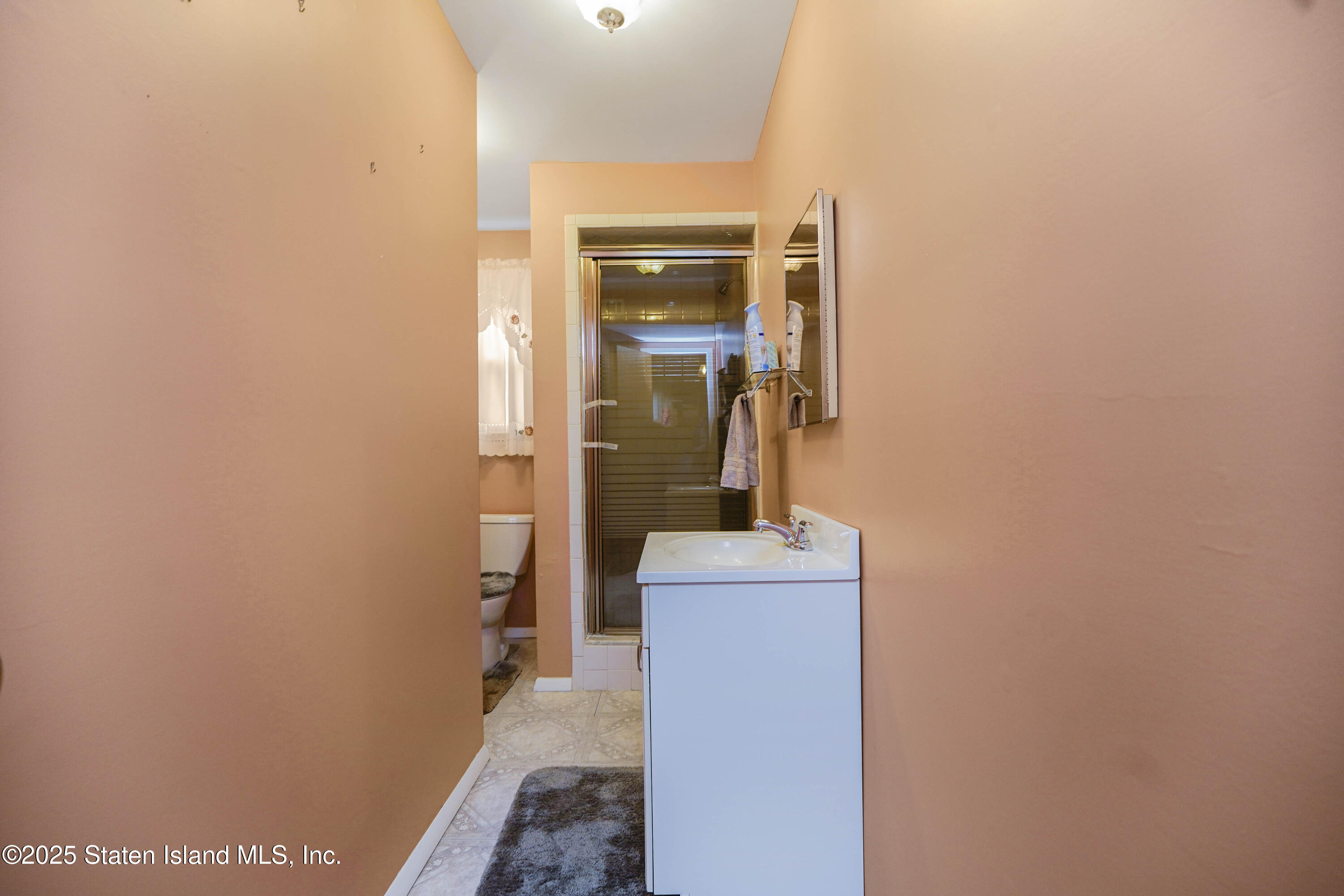 531 Jewett Avenue