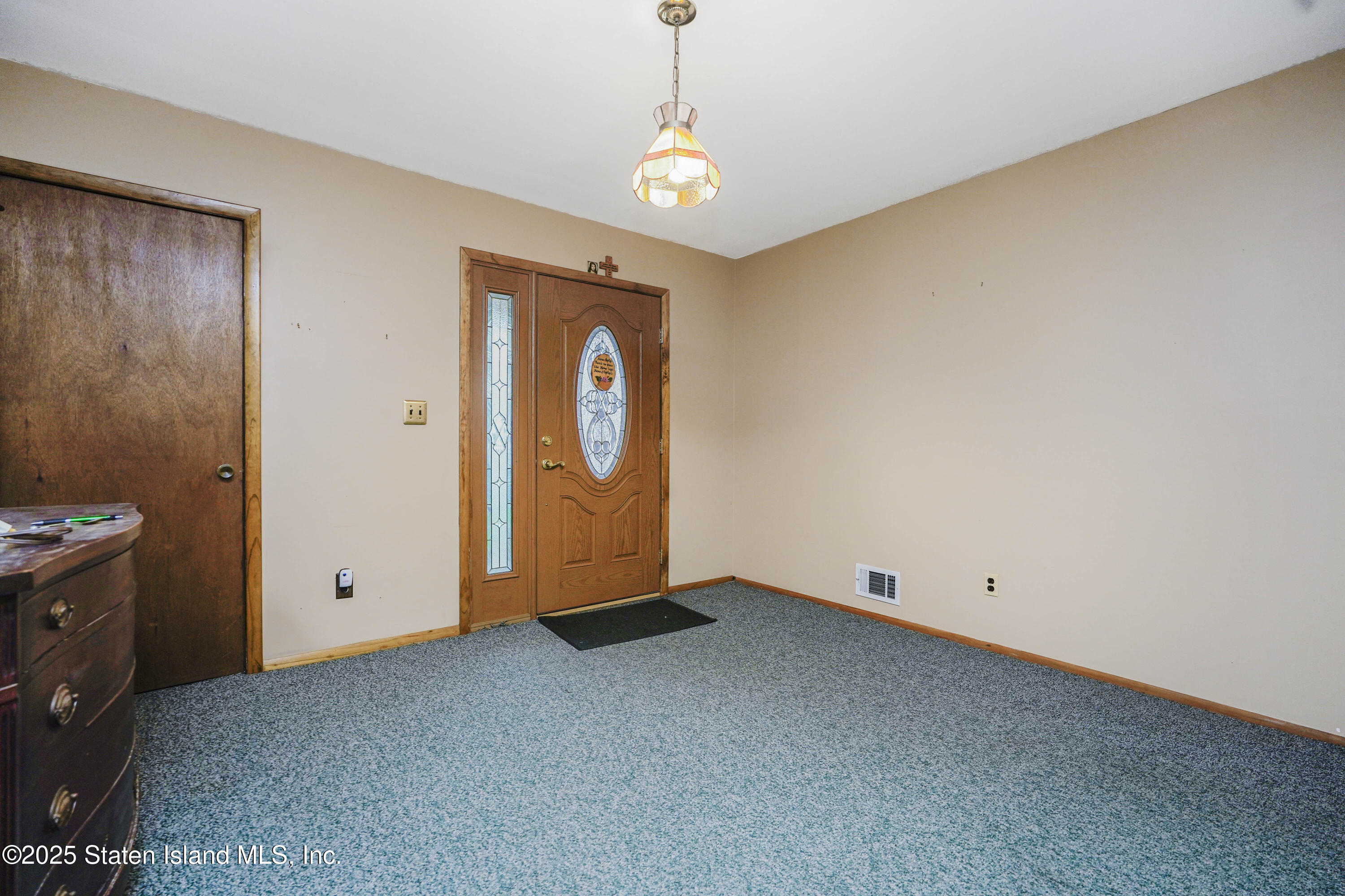 531 Jewett Avenue