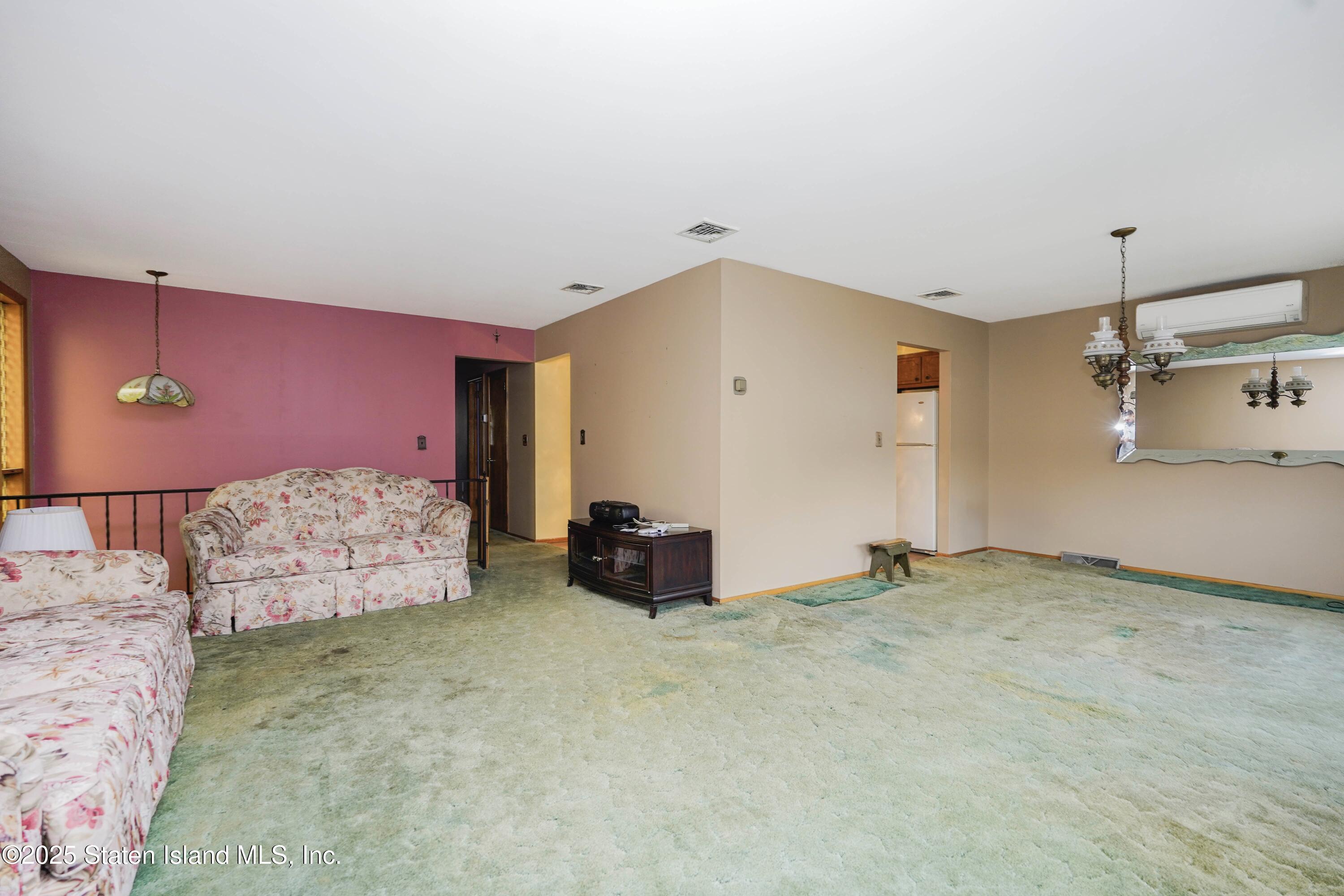 531 Jewett Avenue