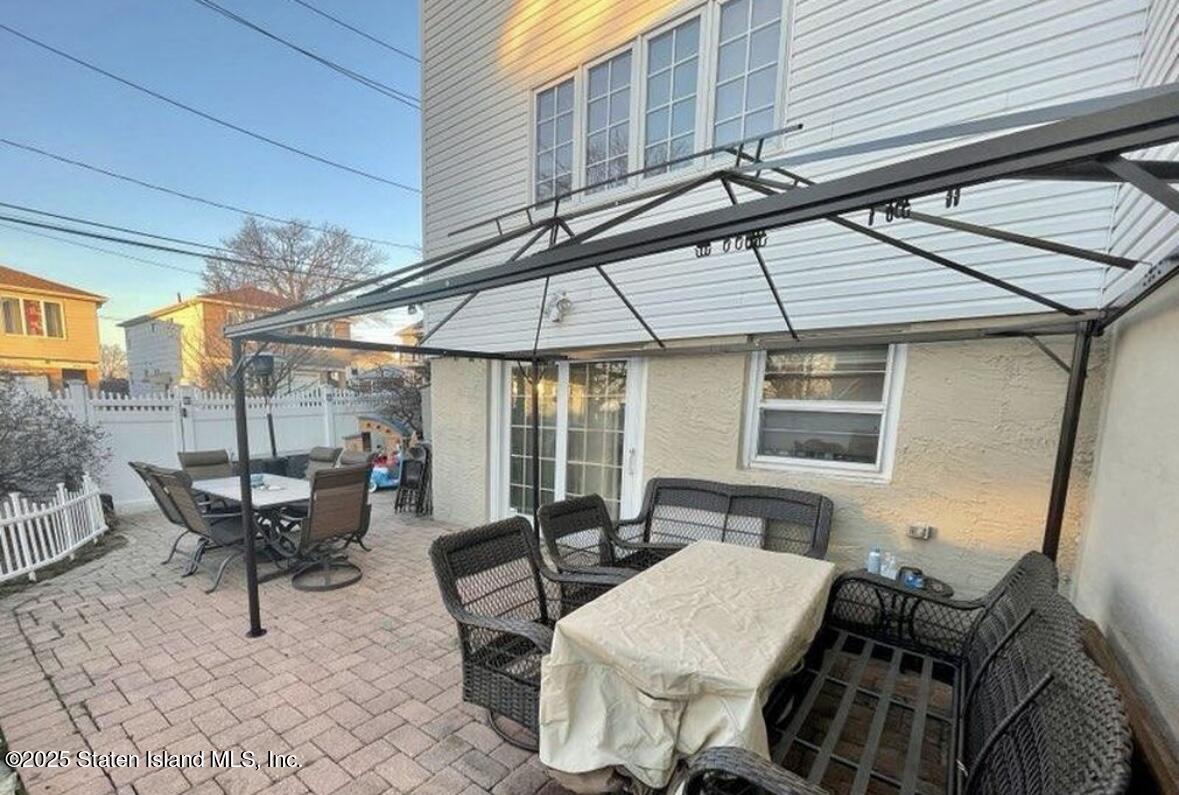 102 Harvey Avenue