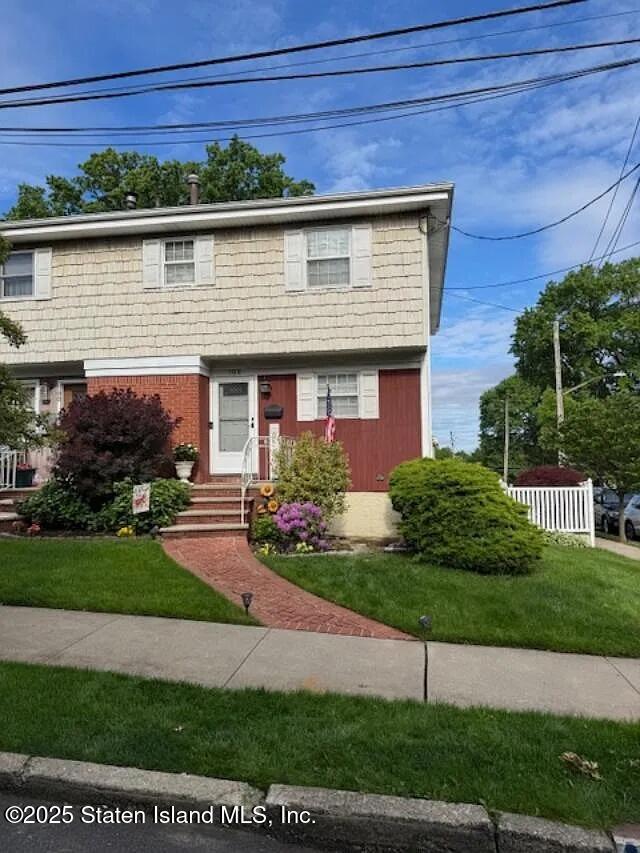 102 Harvey Avenue