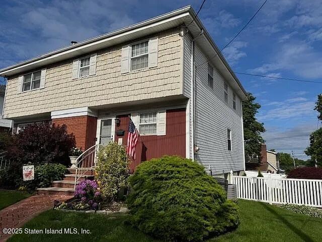 102 Harvey Avenue