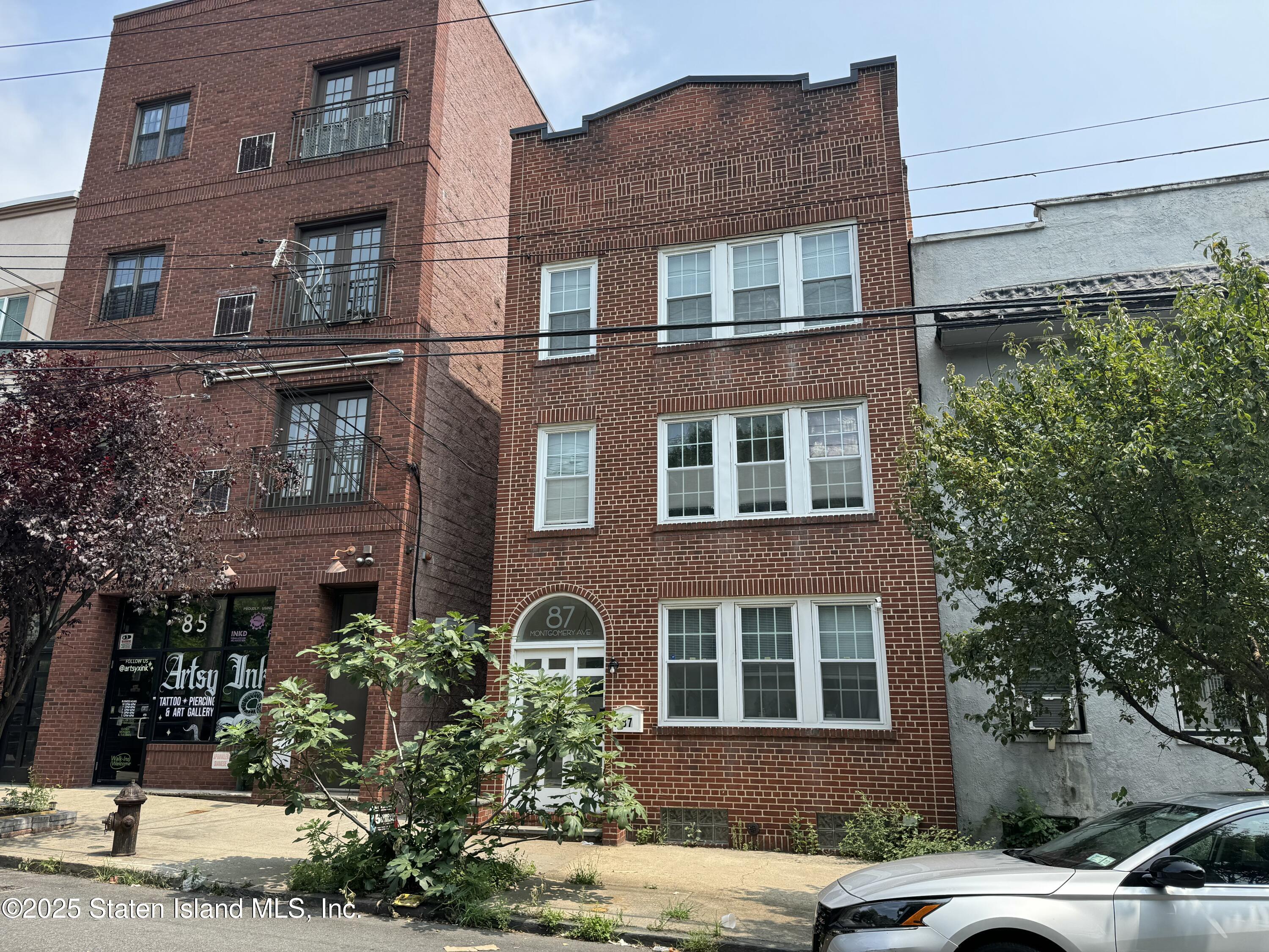 87 Montgomery Avenue