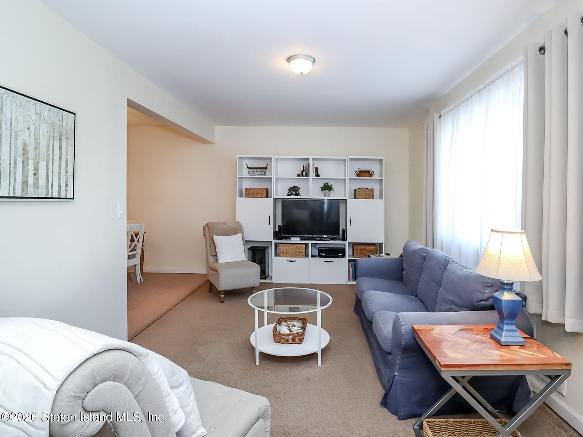 537 Willow Road 1