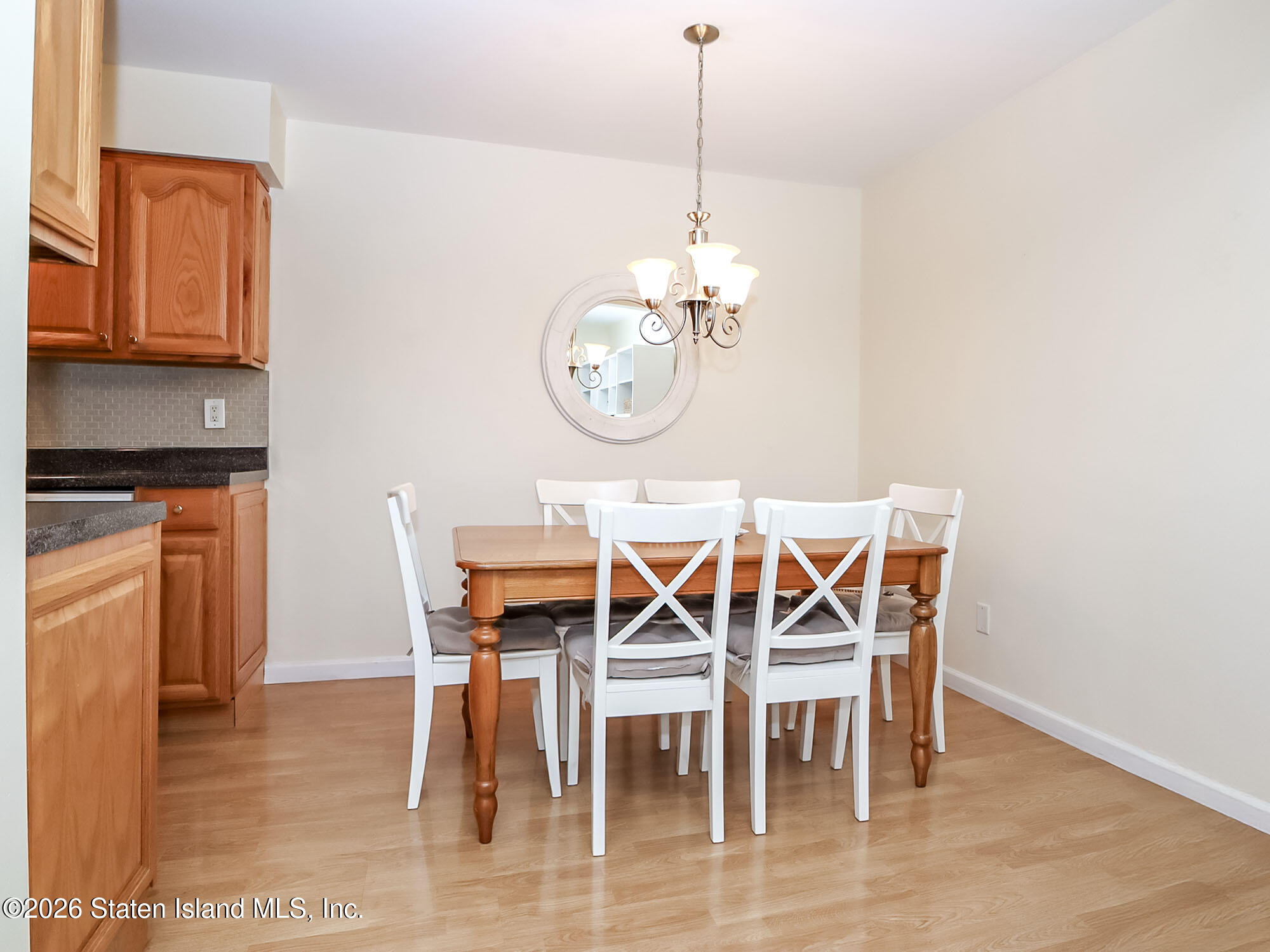 537 Willow Road 1