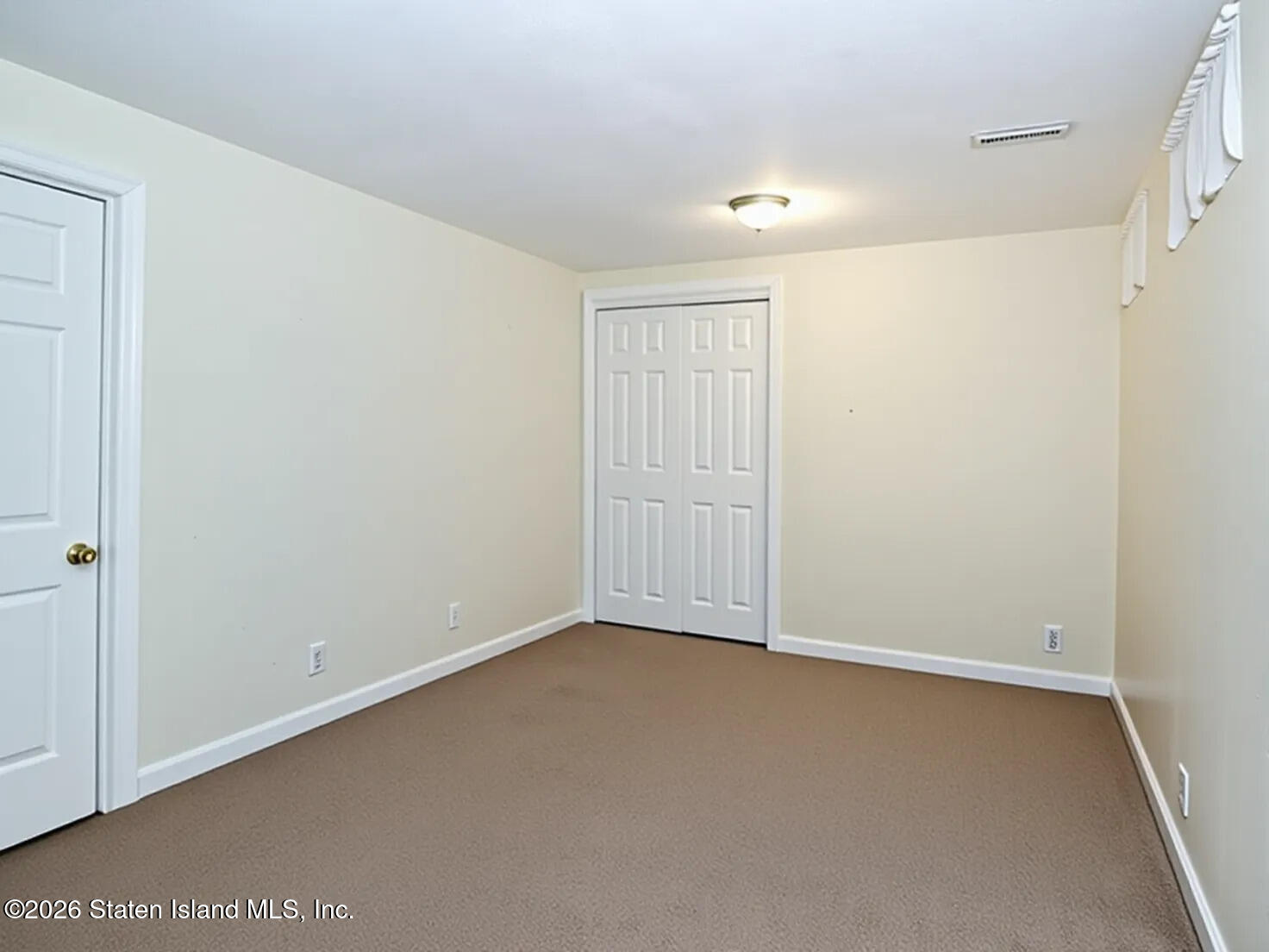 537 Willow Road 1