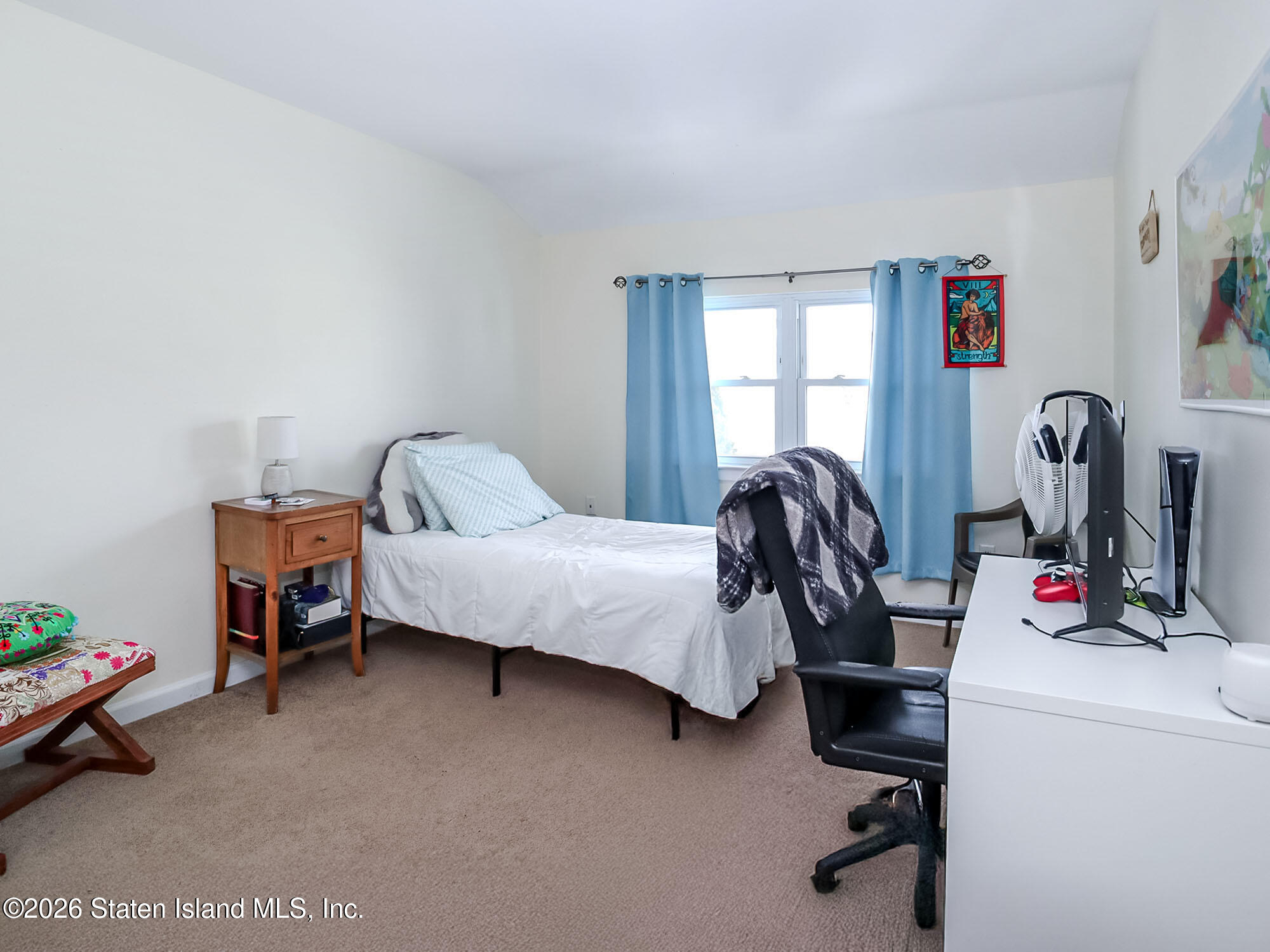 537 Willow Road 1