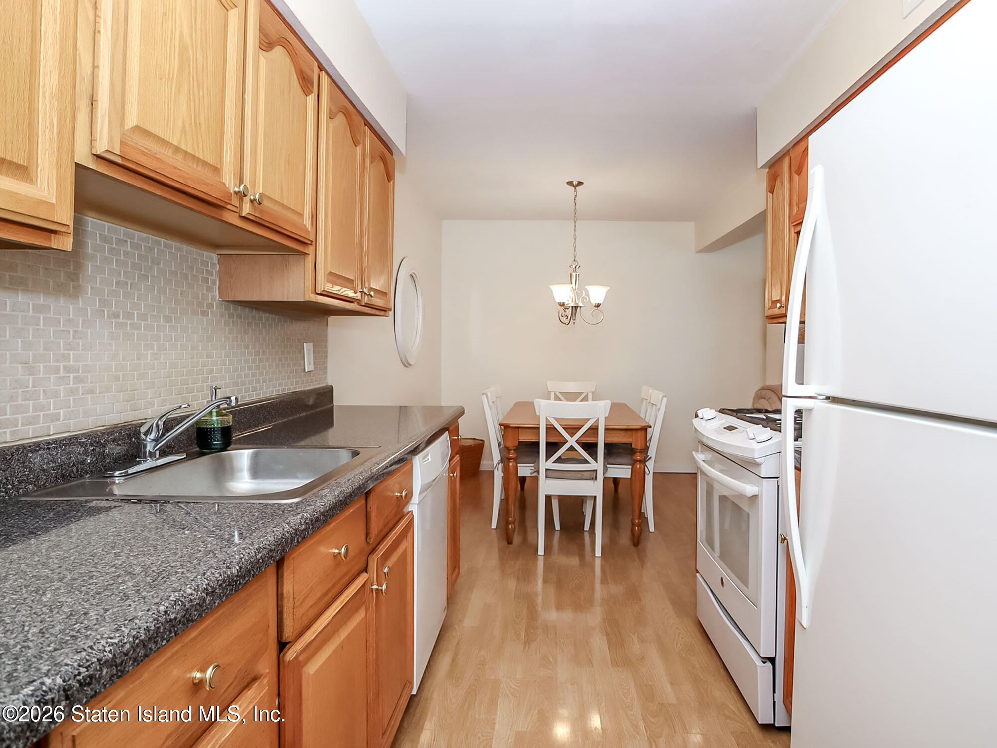 537 Willow Road 1