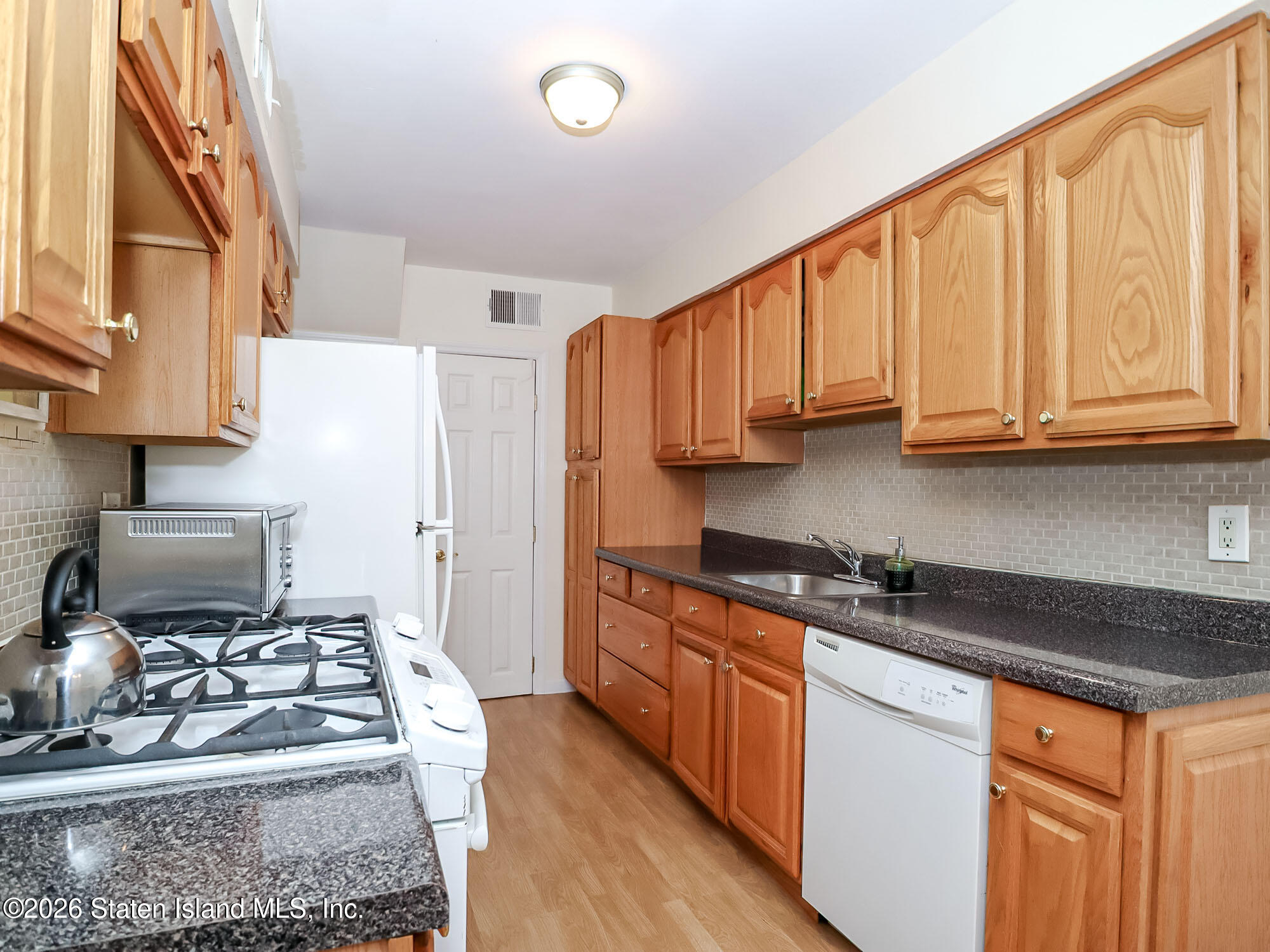 537 Willow Road 1