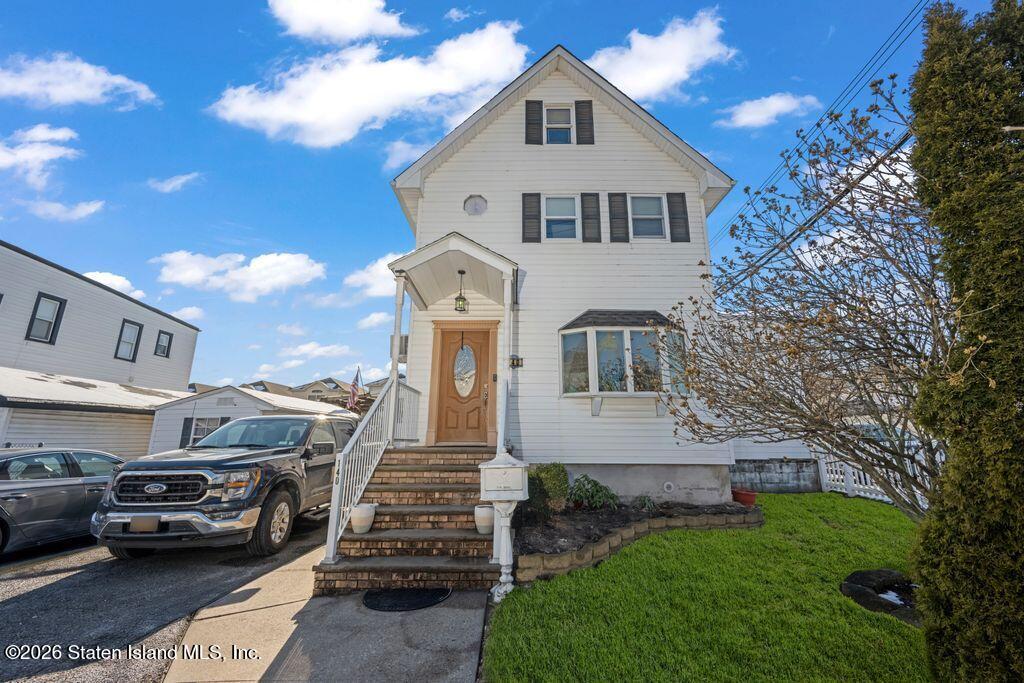 140 Burke Avenue